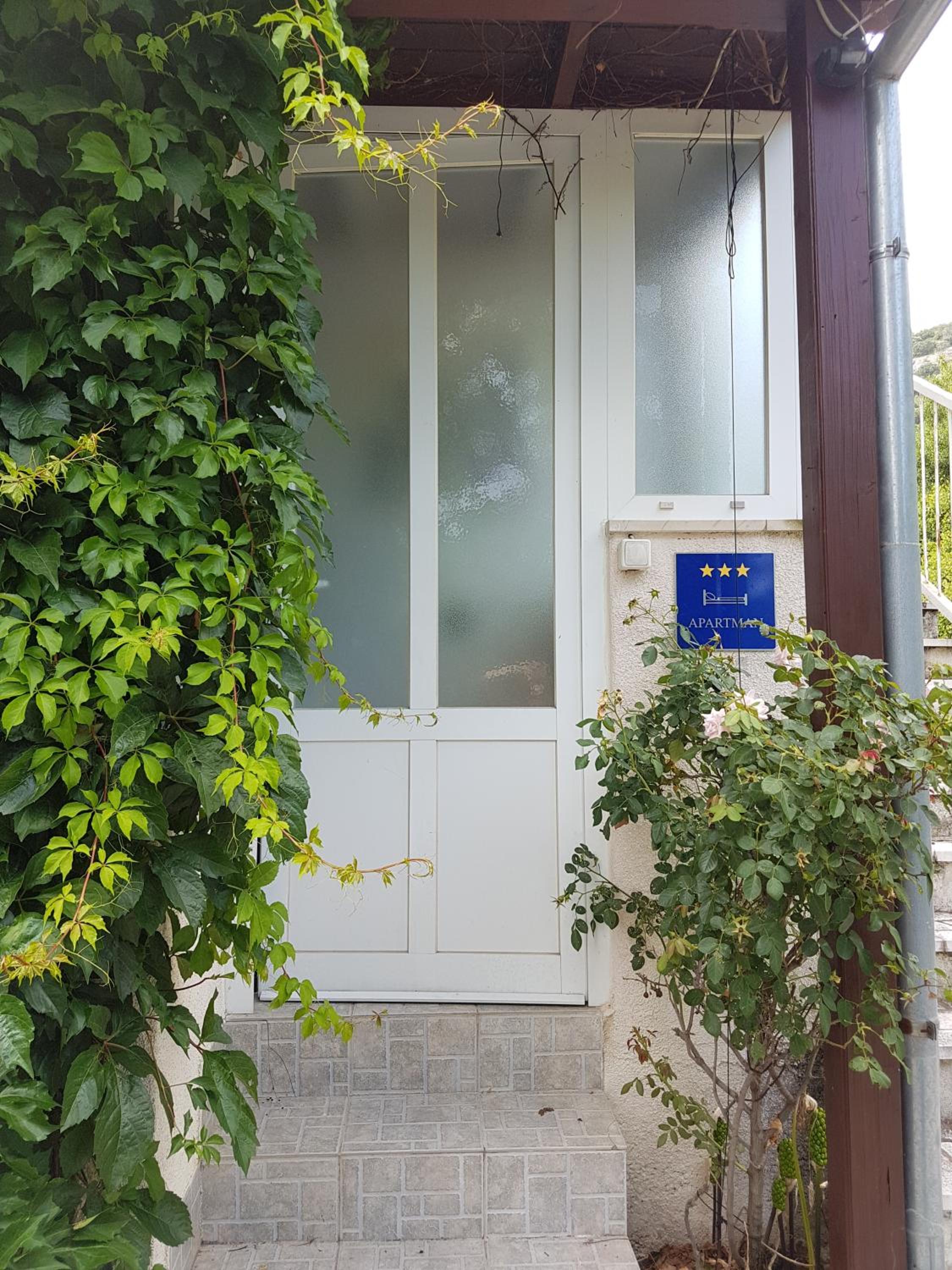 Hotel Apartment Nina