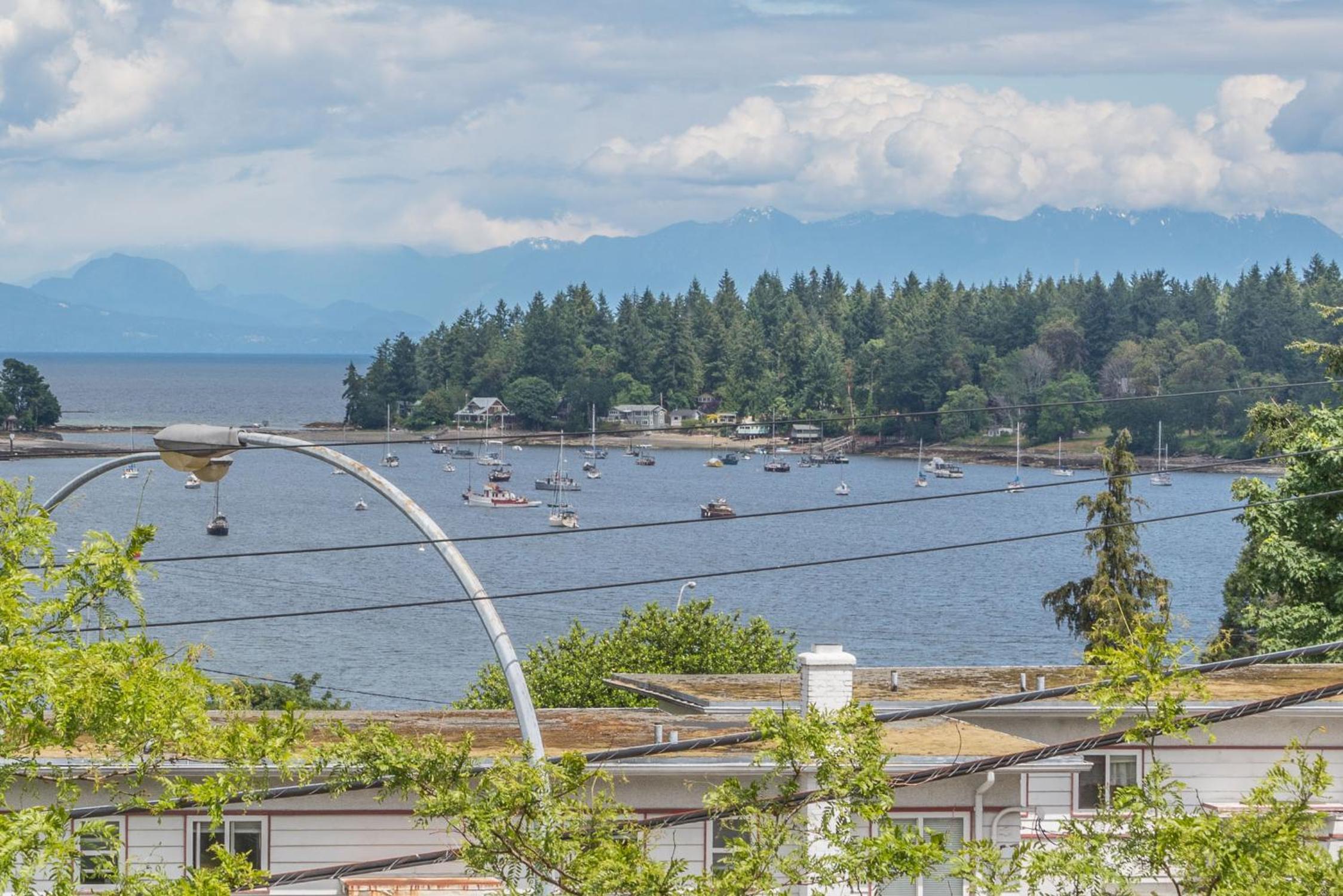 Luxury Penthouse Downtown Nanaimo view 4