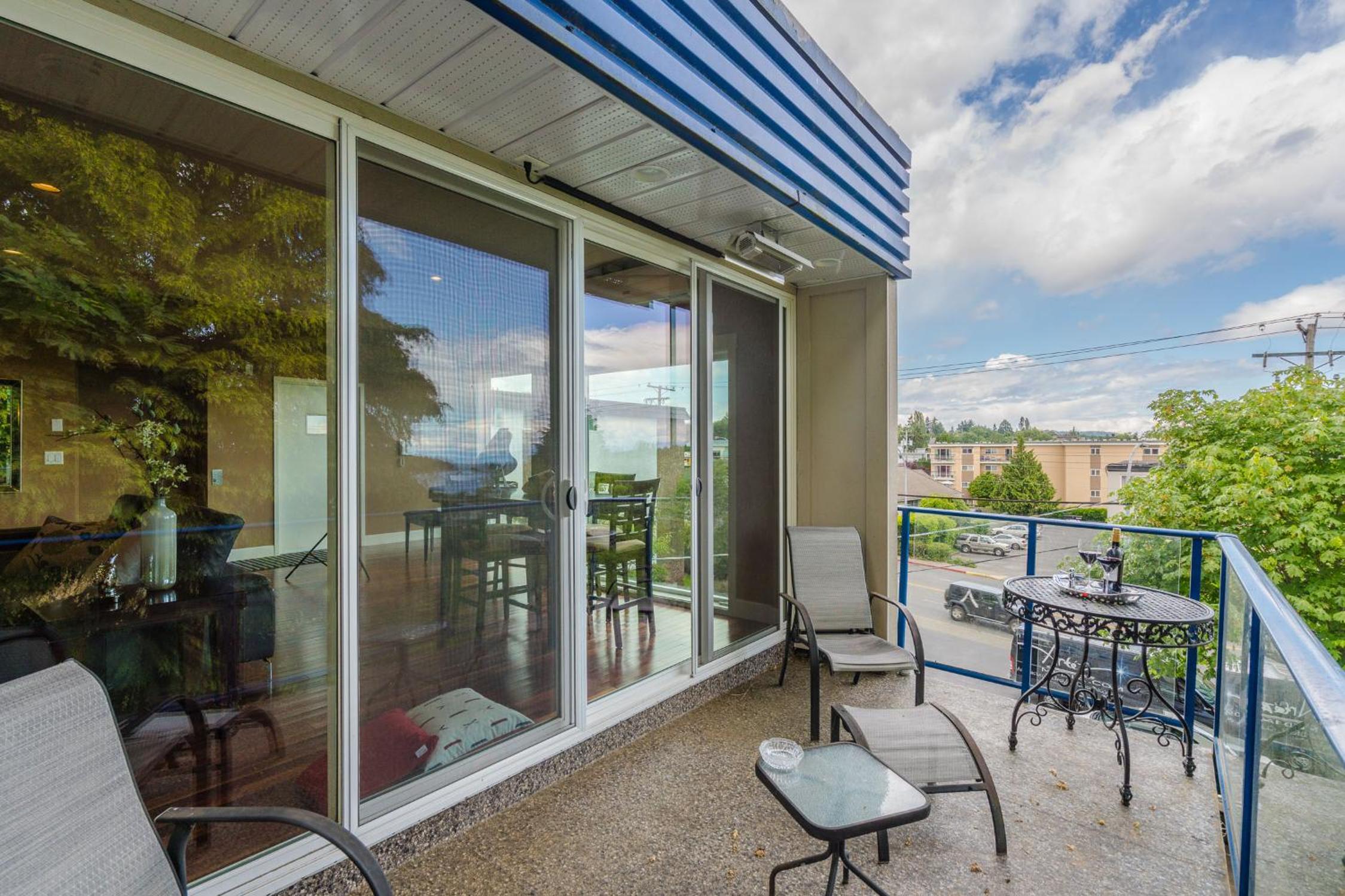 Luxury Penthouse Downtown Nanaimo view 3