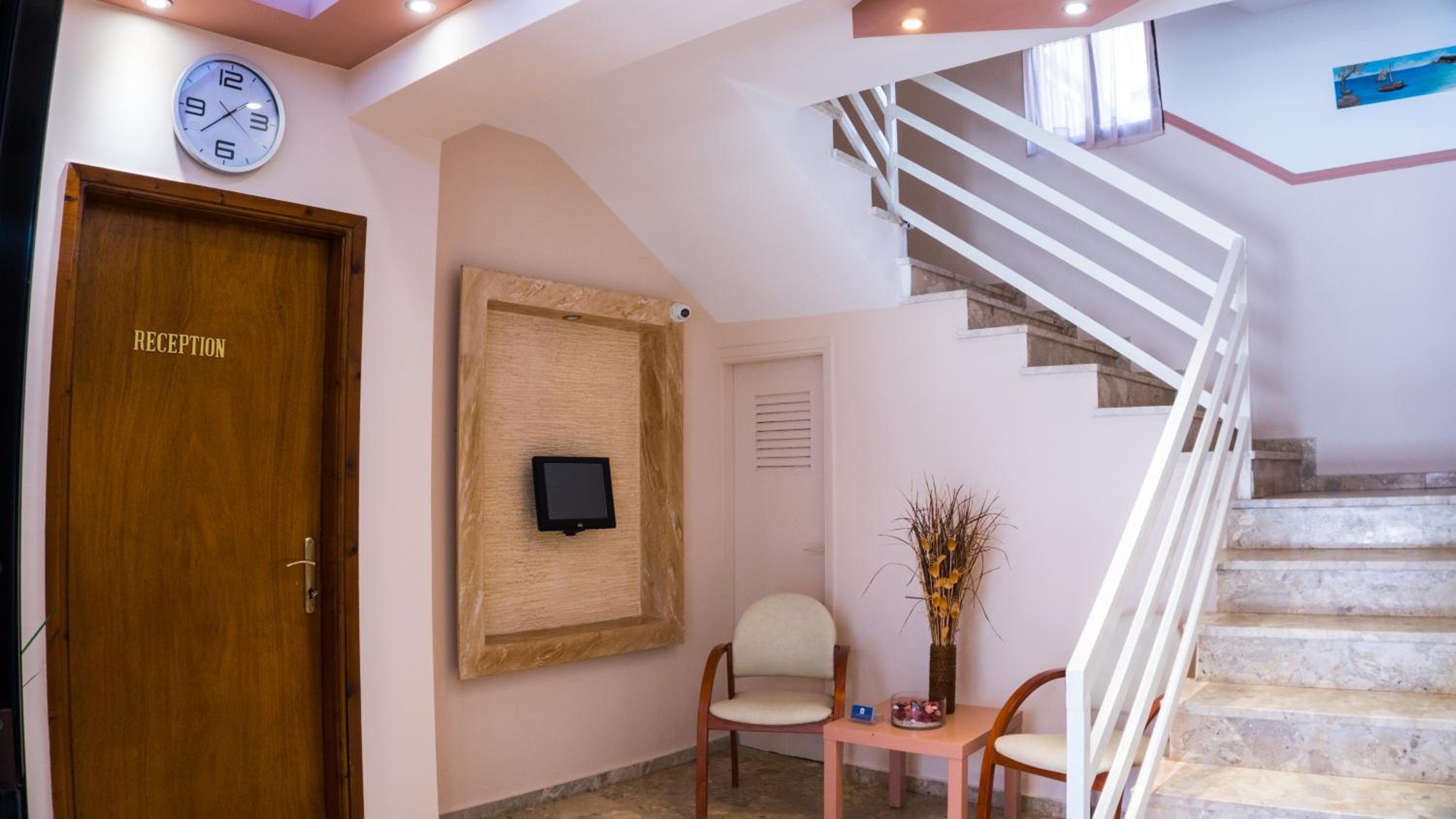 Milonas House Apartments