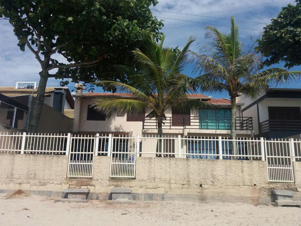 Casa na Praia Frente Mar 01