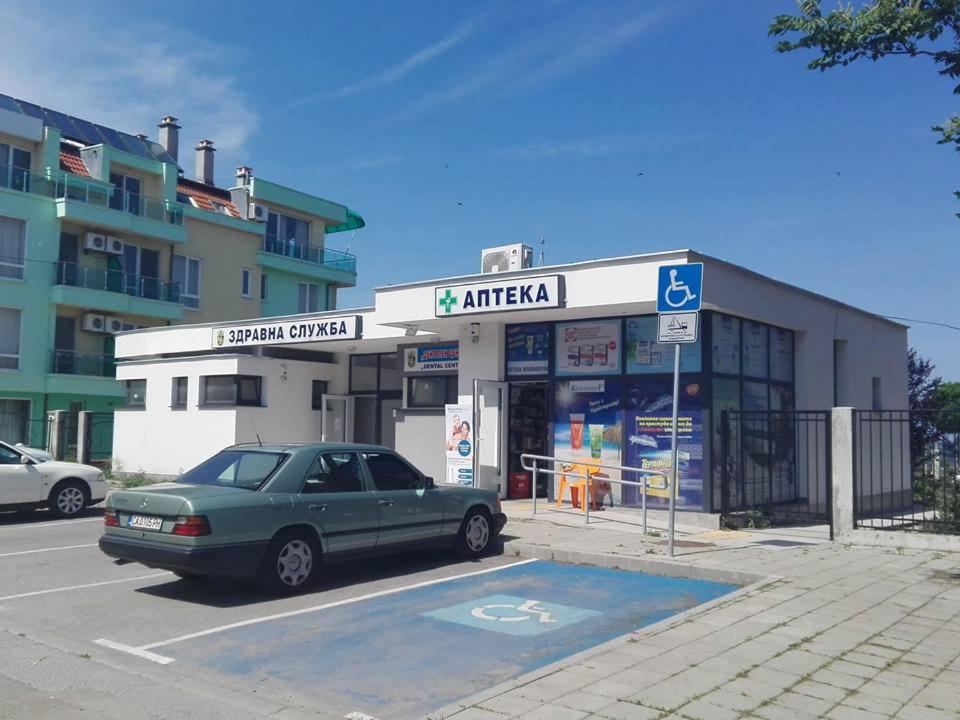 Captain Niko Apartments