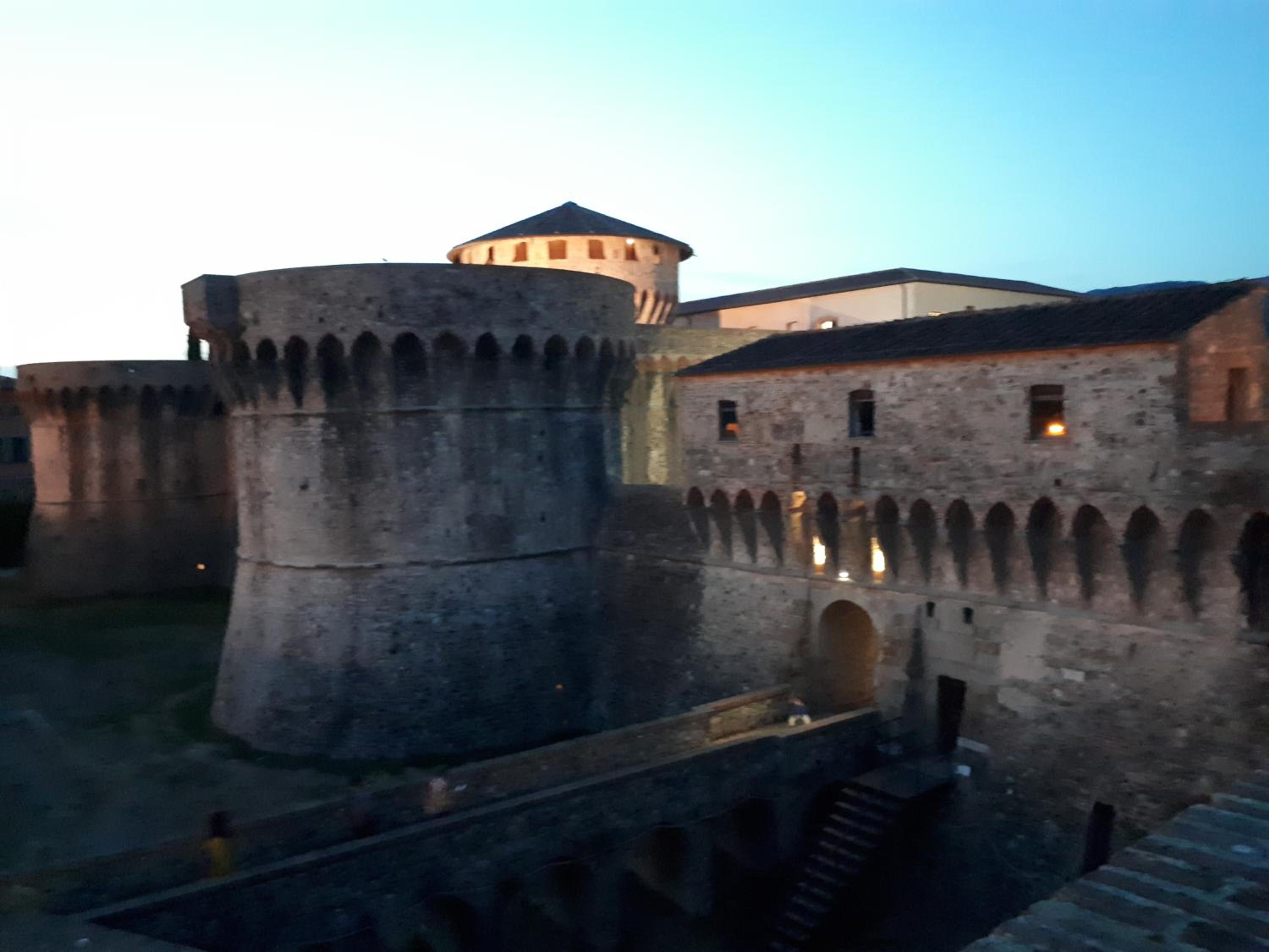 Le camere di Sabrina con bagno in camera en Sarzana — building