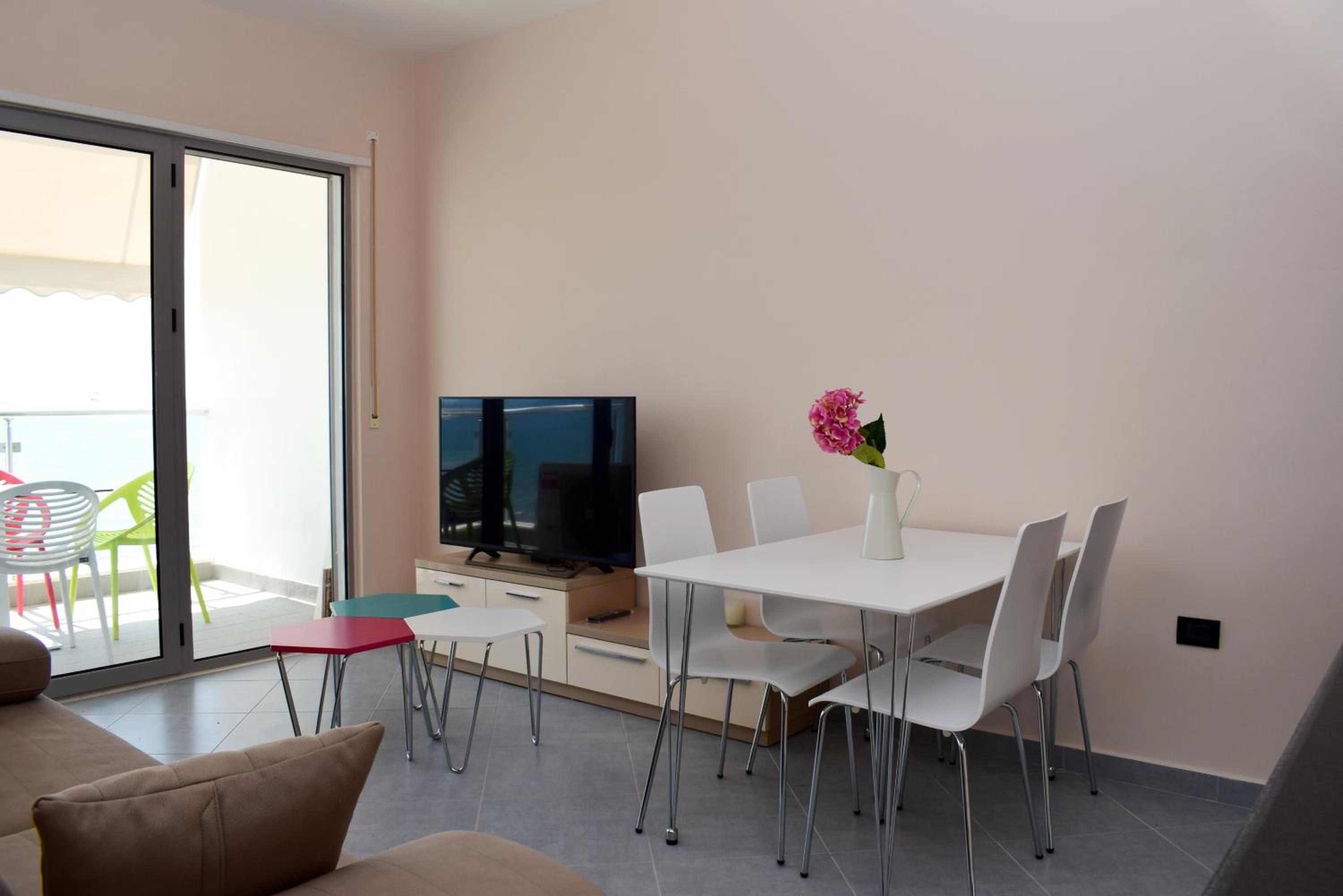 Brisa del Mar Beachfront Apartments