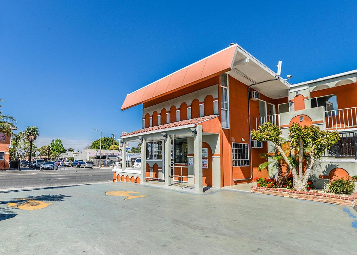 Aqua Venture Inn - Property Image 21