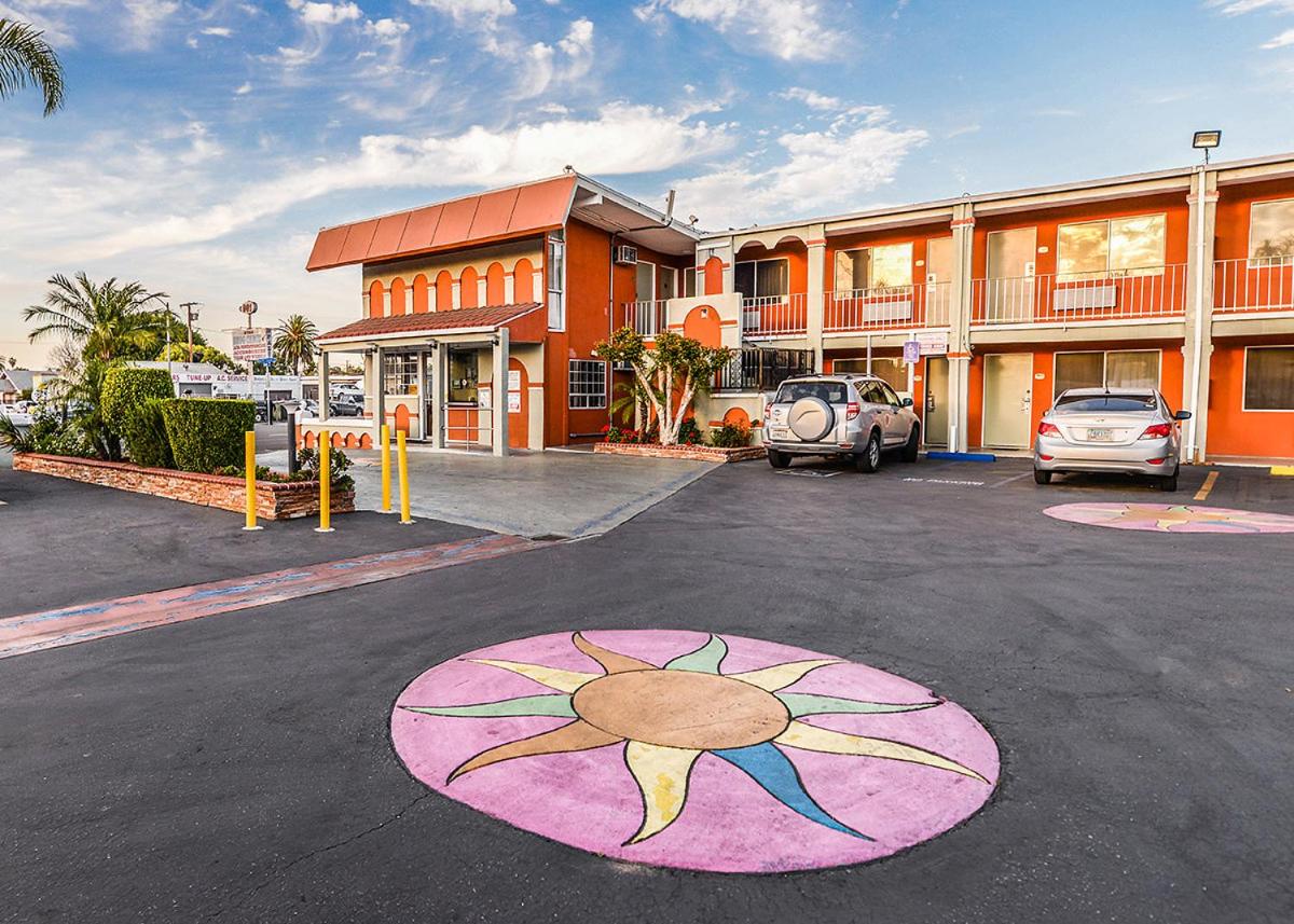 Aqua Venture Inn - Property Image 17