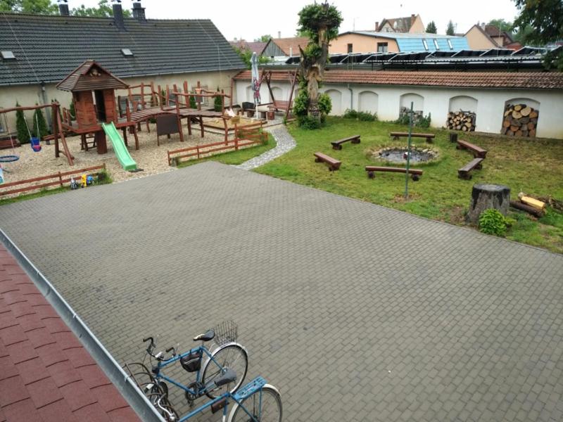 Photo 13