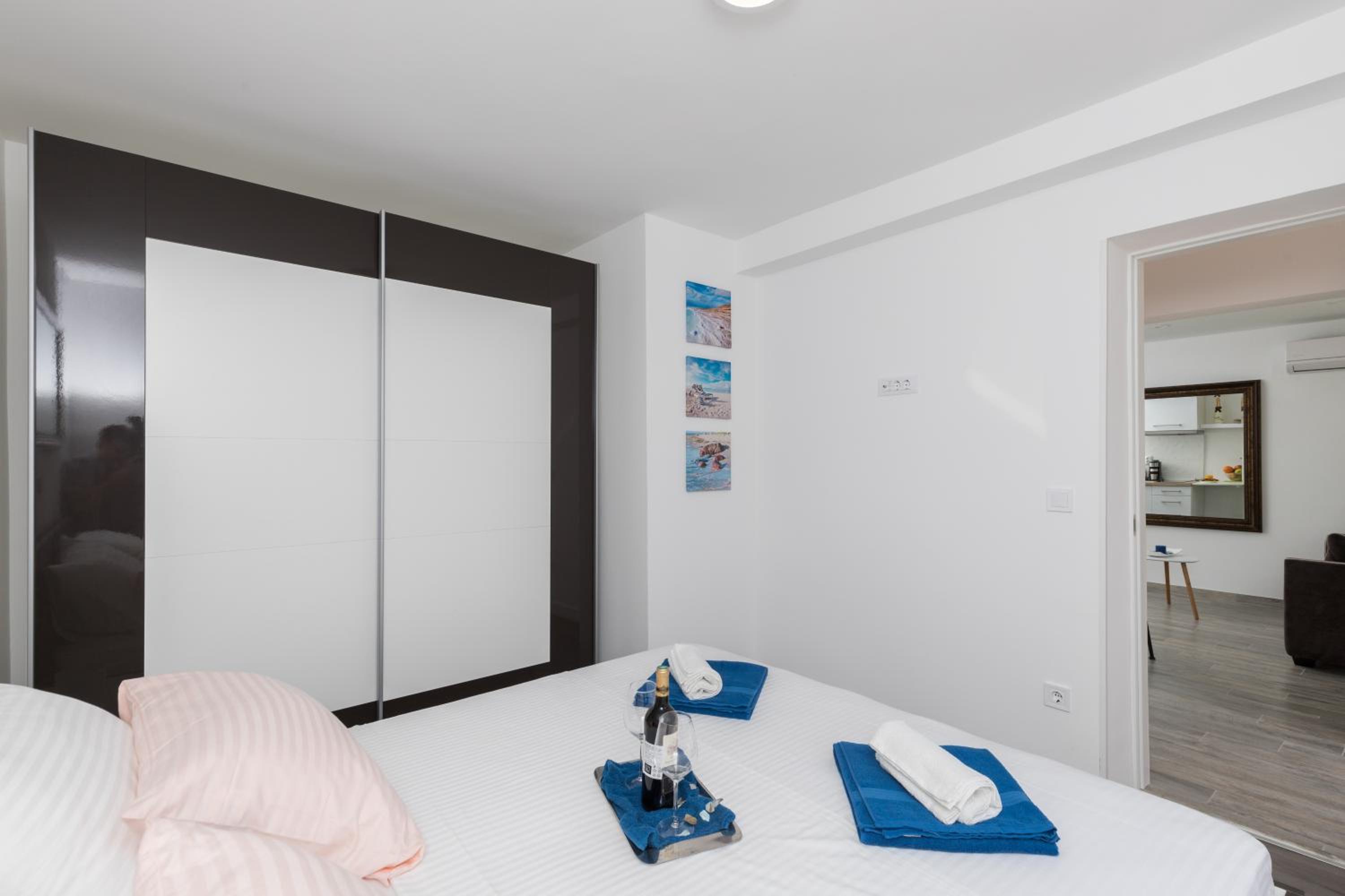 Apartment Semi
