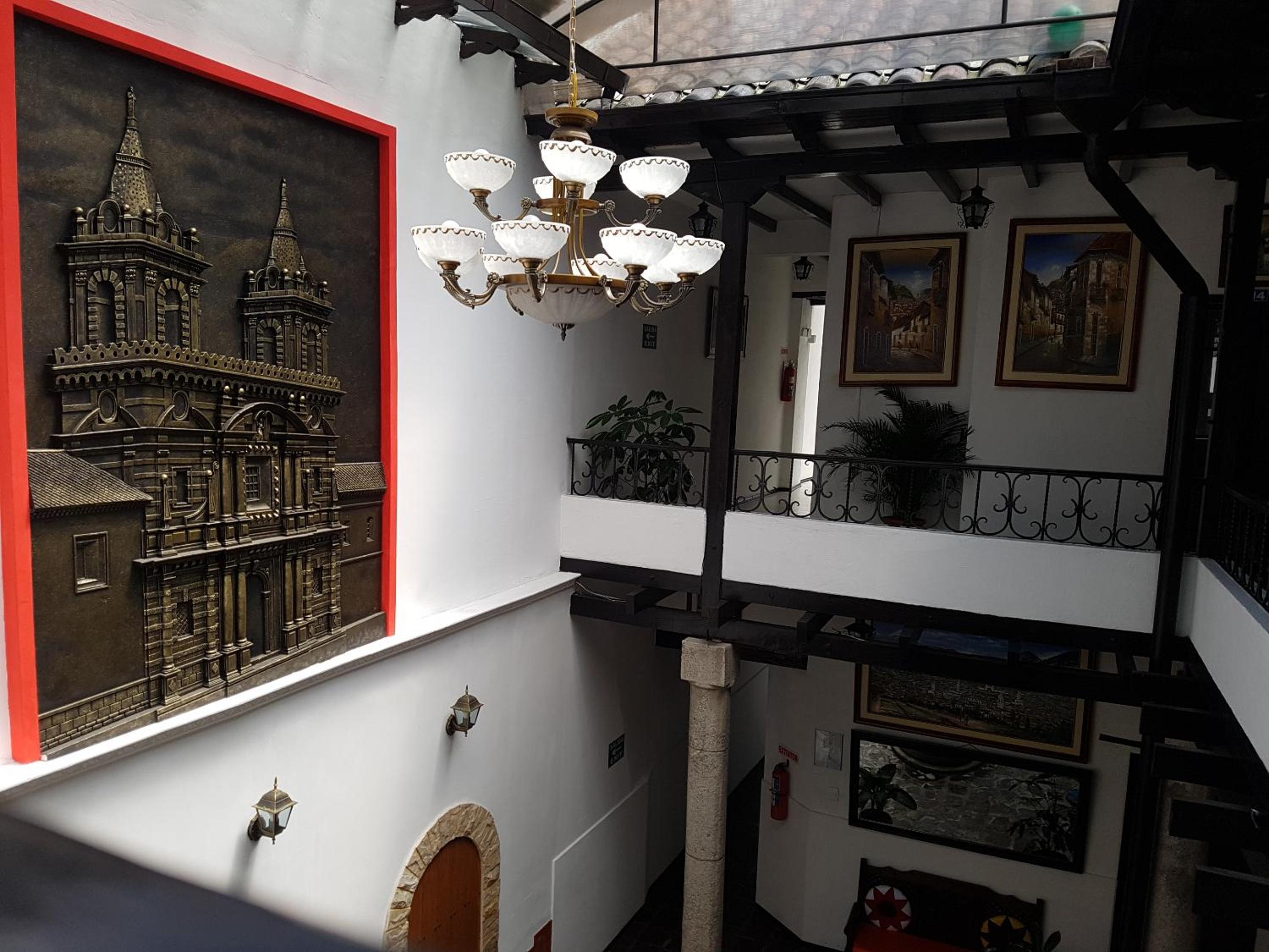 Hostal Flores view 3