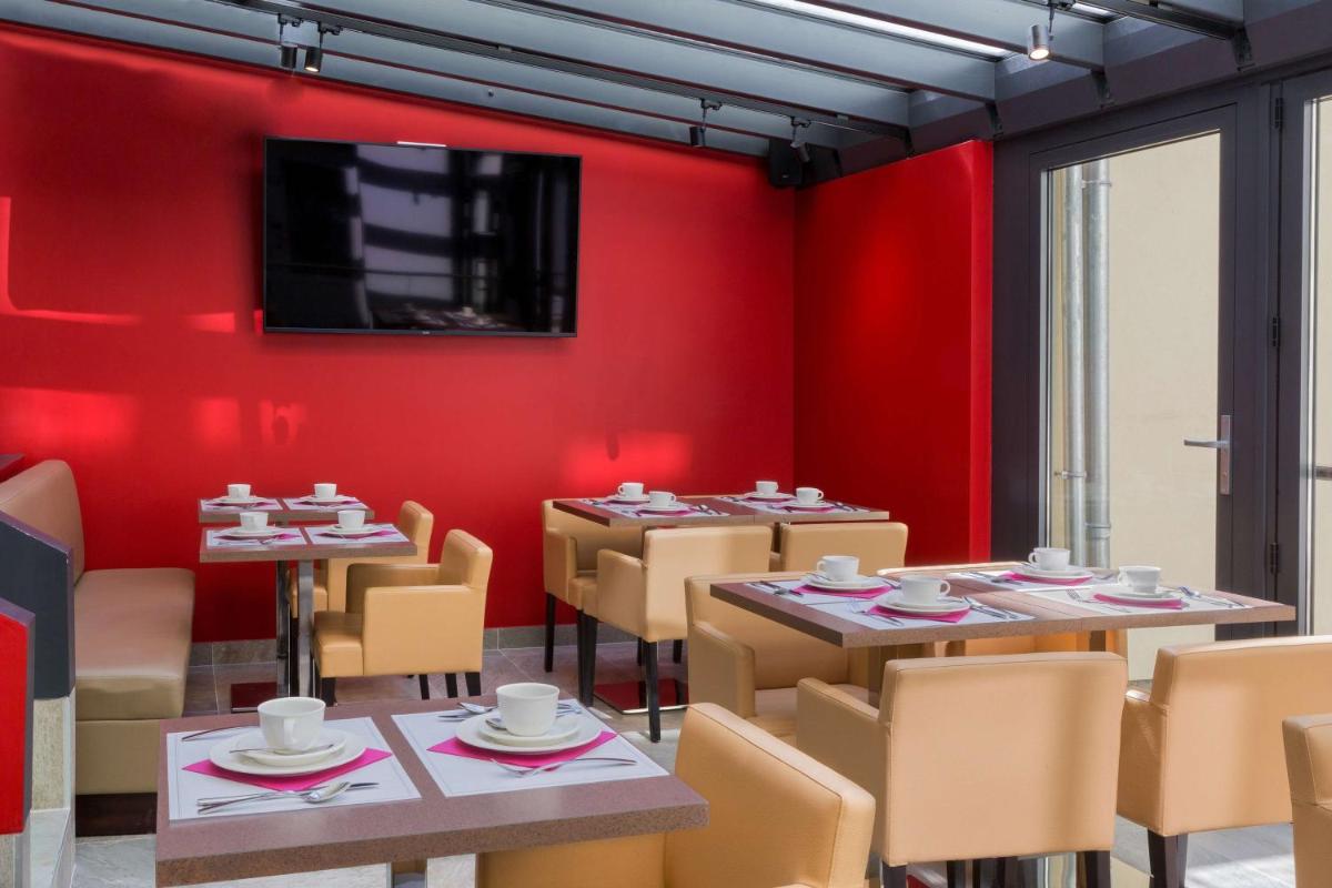 restaurant