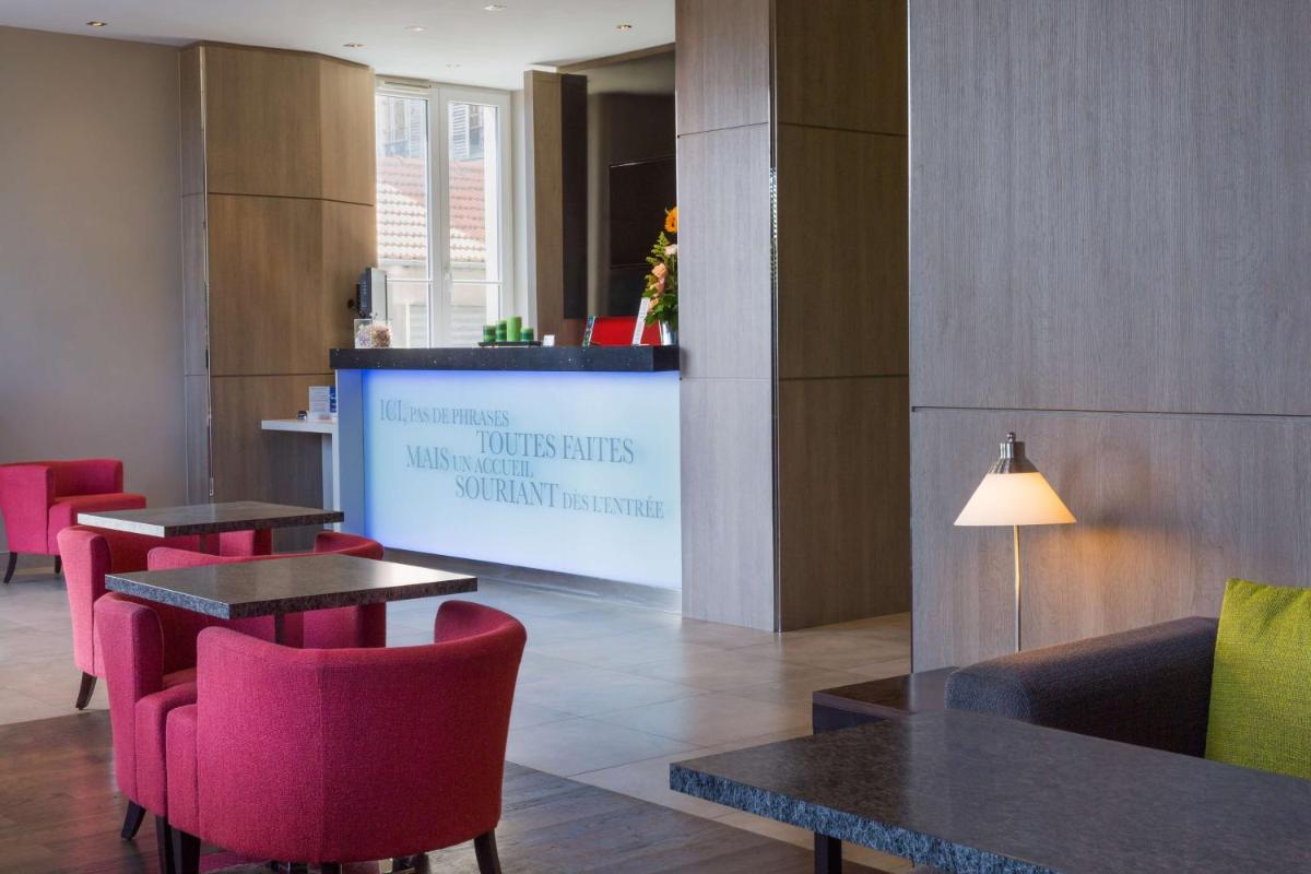 hotel reception