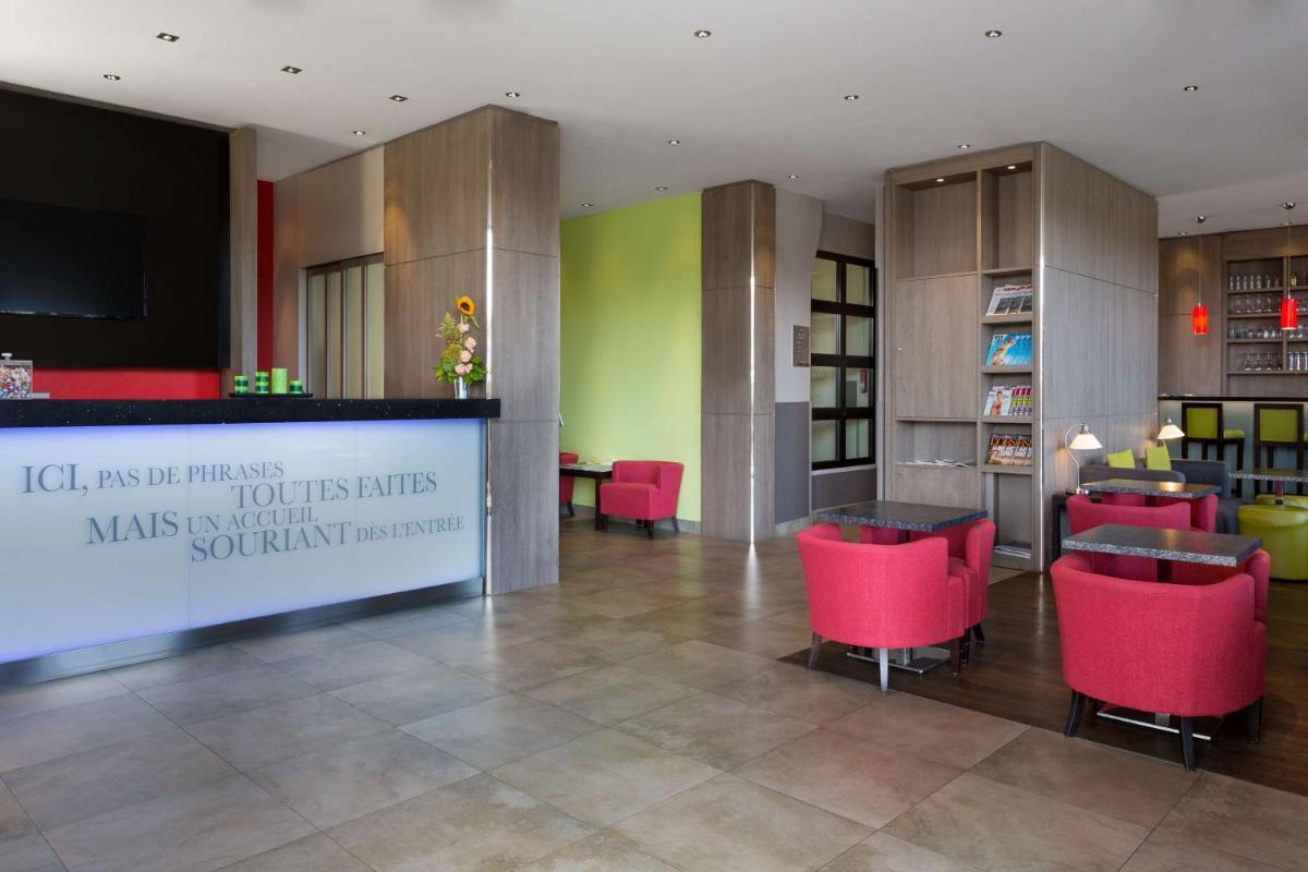 hotel reception