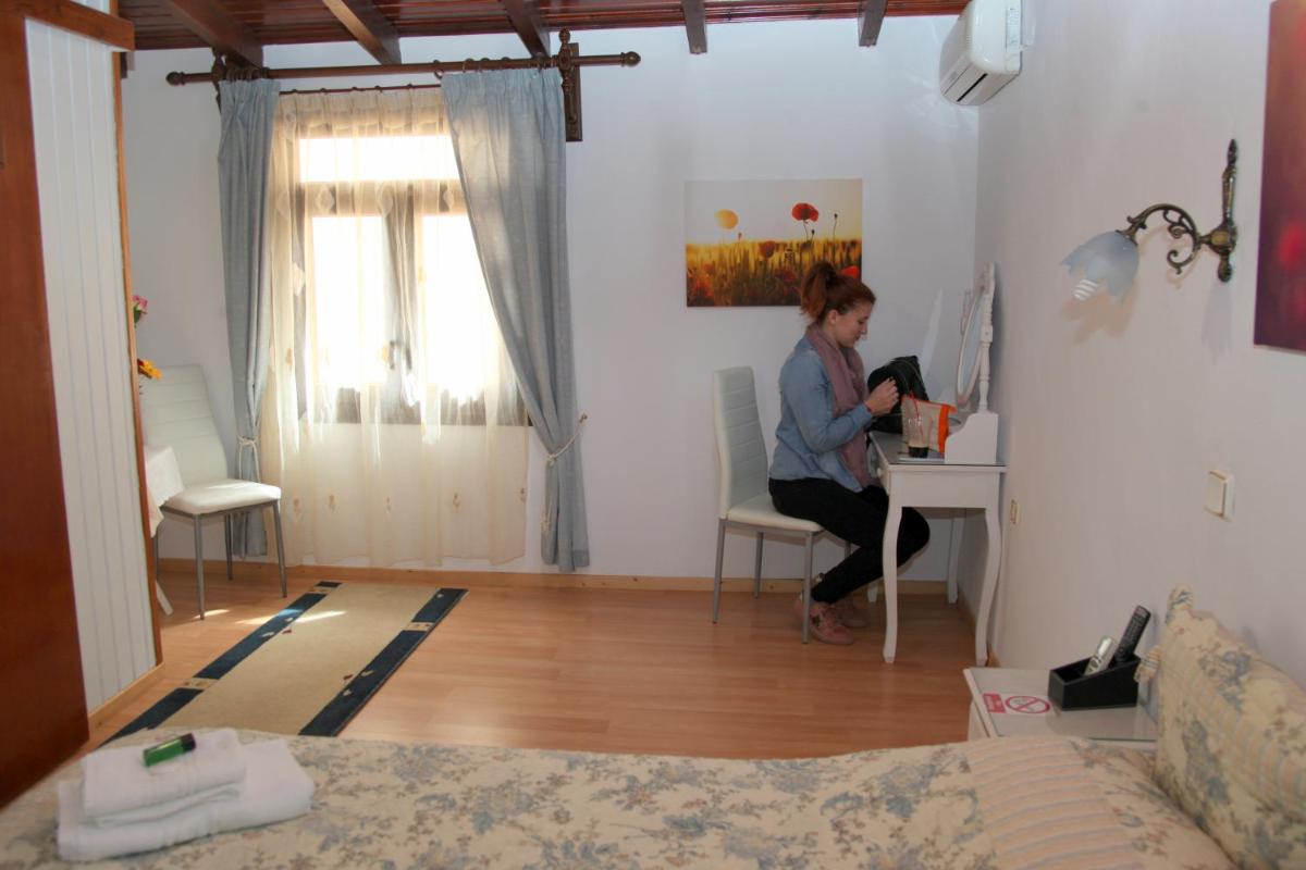 Photo 63