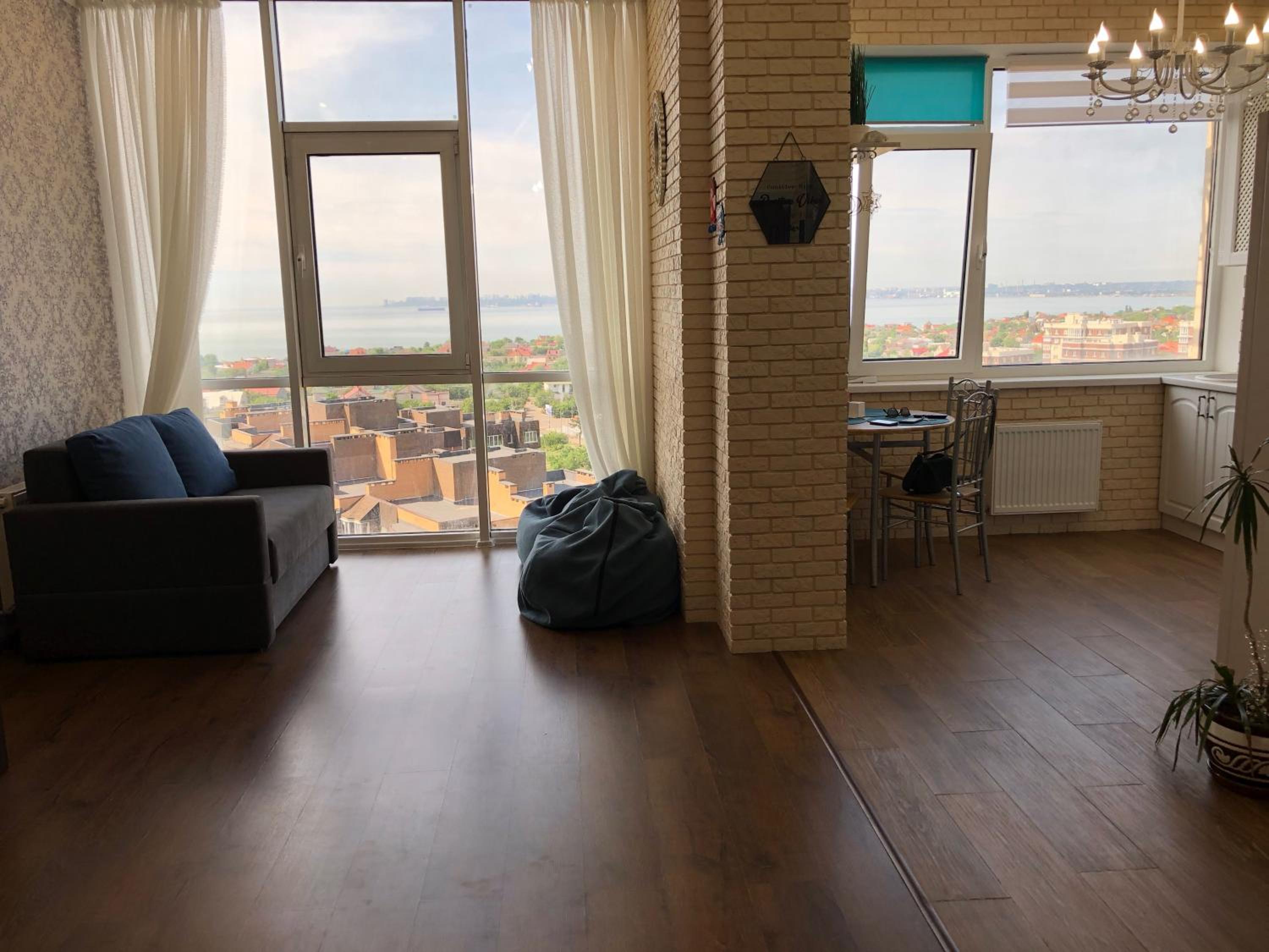 Zhemchuzhnie apartments on Marselskaya view 5