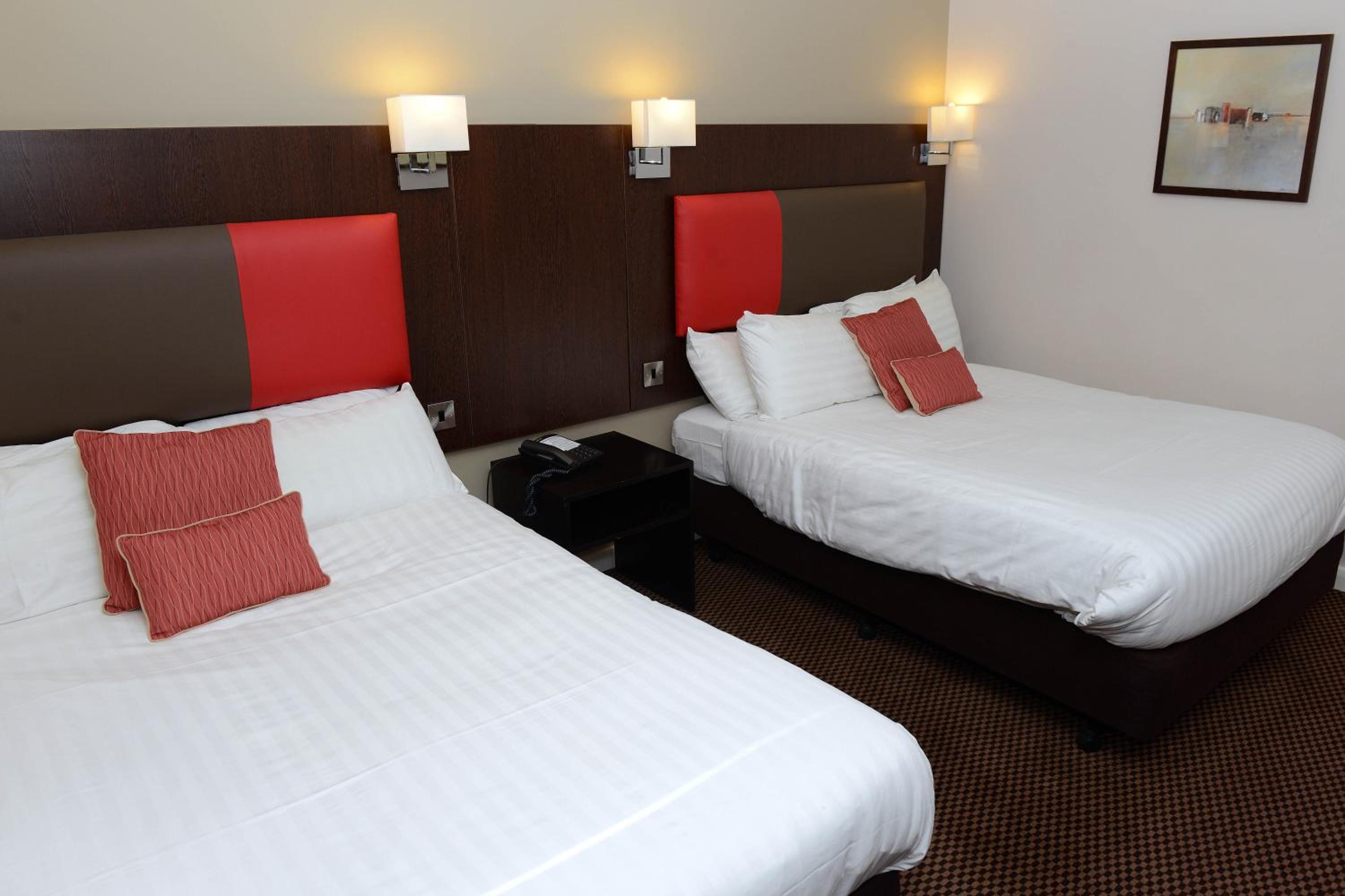 Telford Vacations - International Hotel Telford - Property Image 1