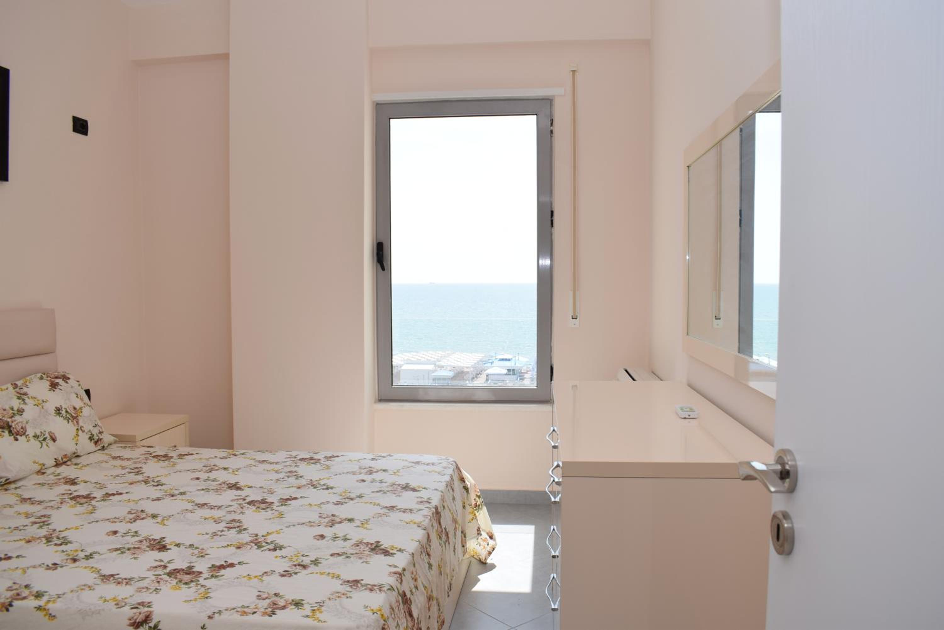 Brisa del Mar Beachfront Apartments