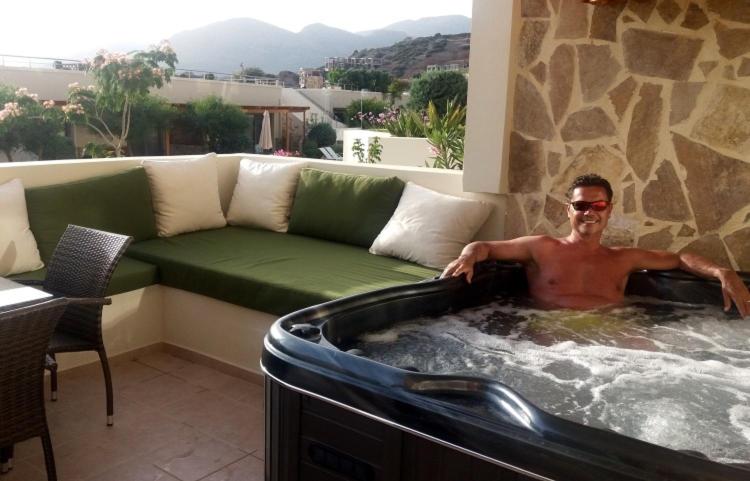 Jacuzzi