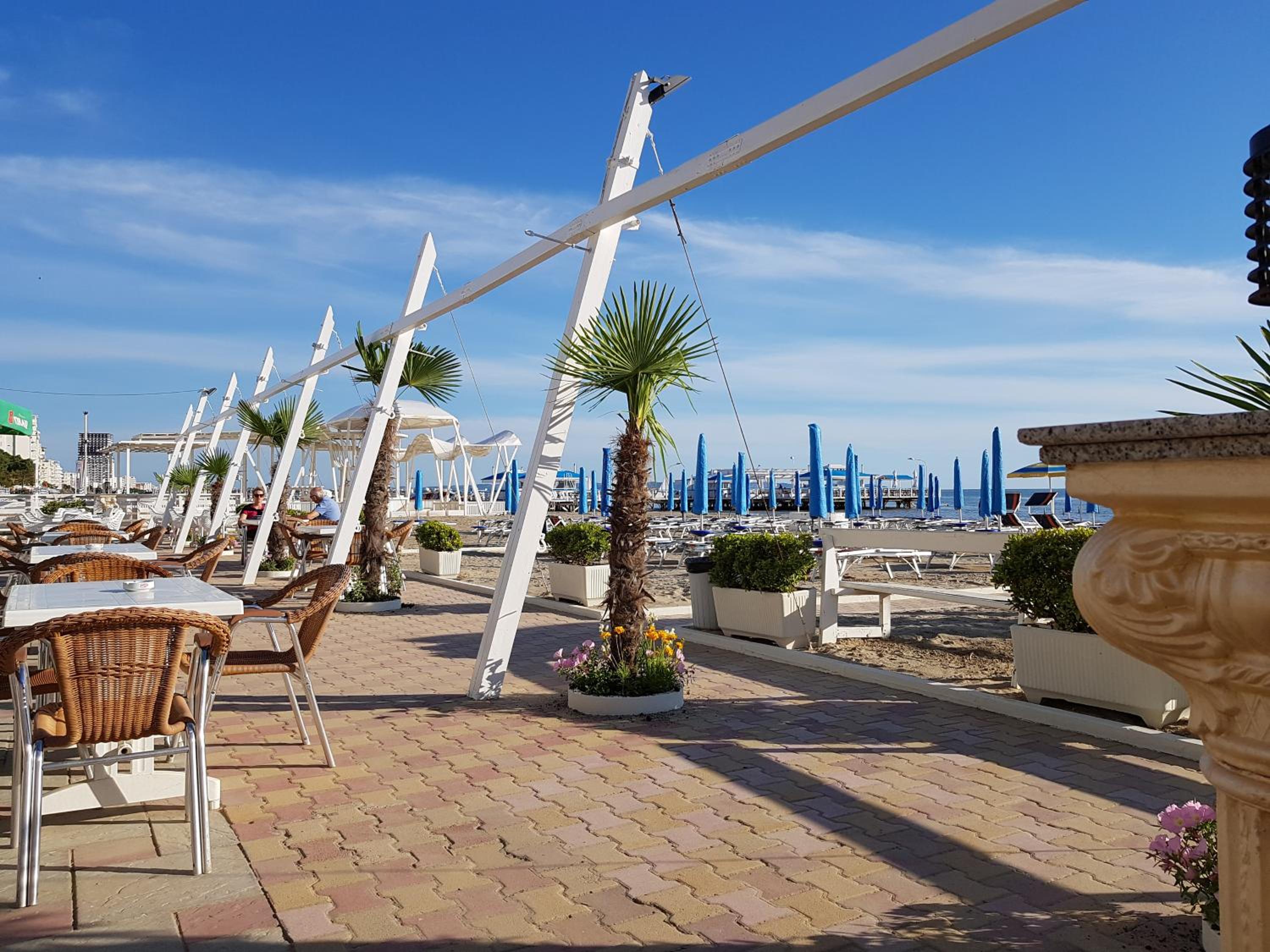 Brisa del Mar Beachfront Apartments