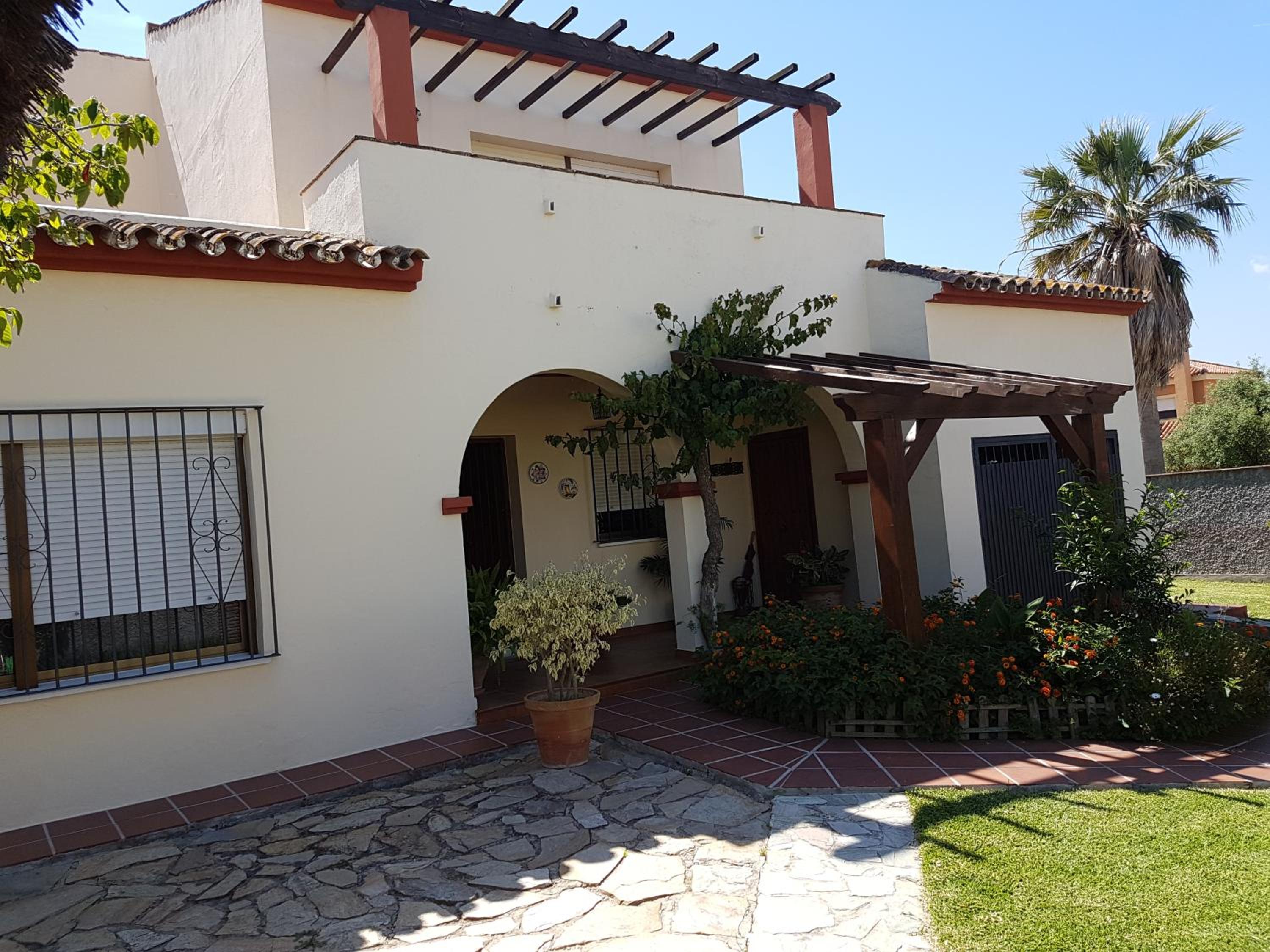 Casa Chalet Las Camelias view 4