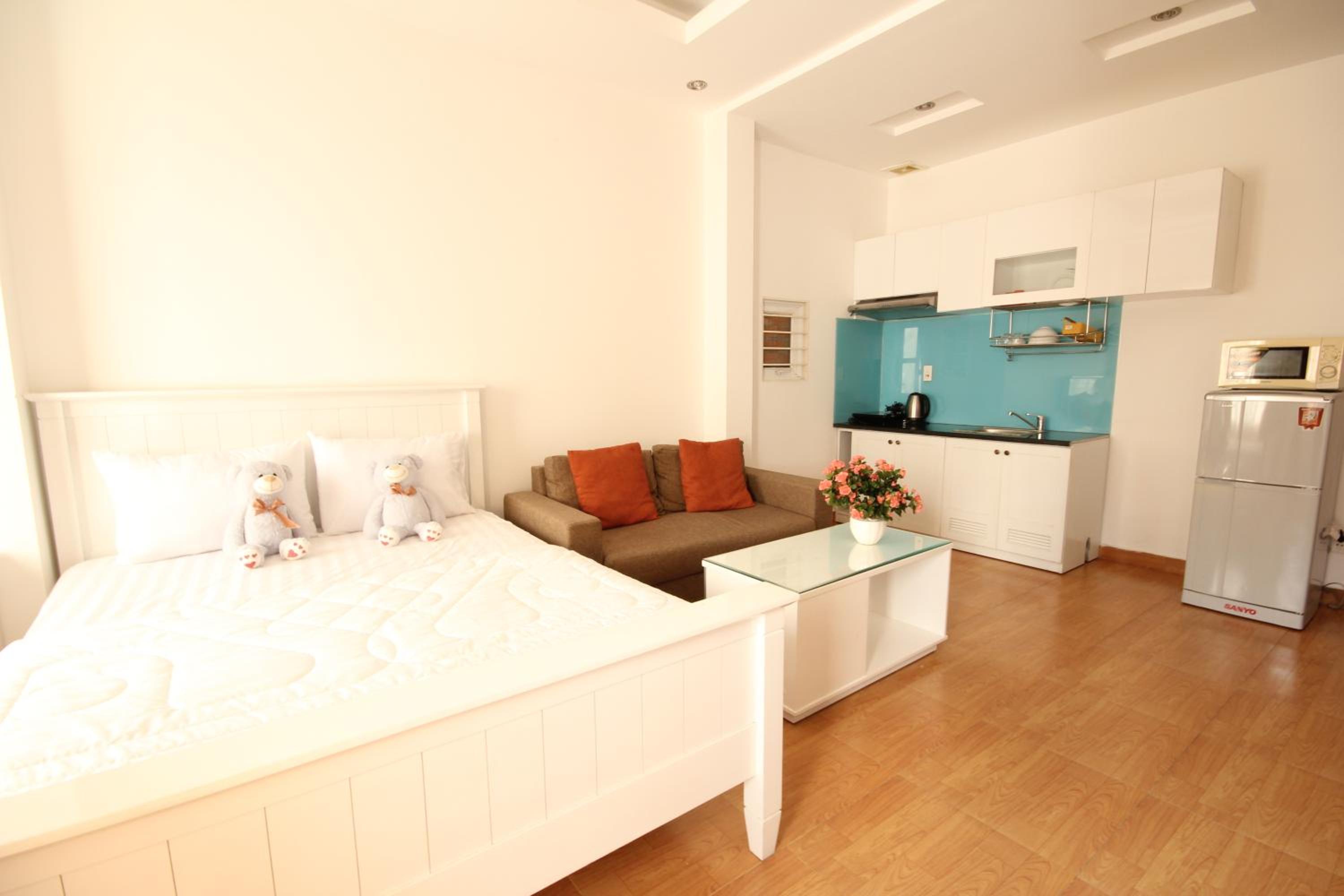 Smiley Apartment 3