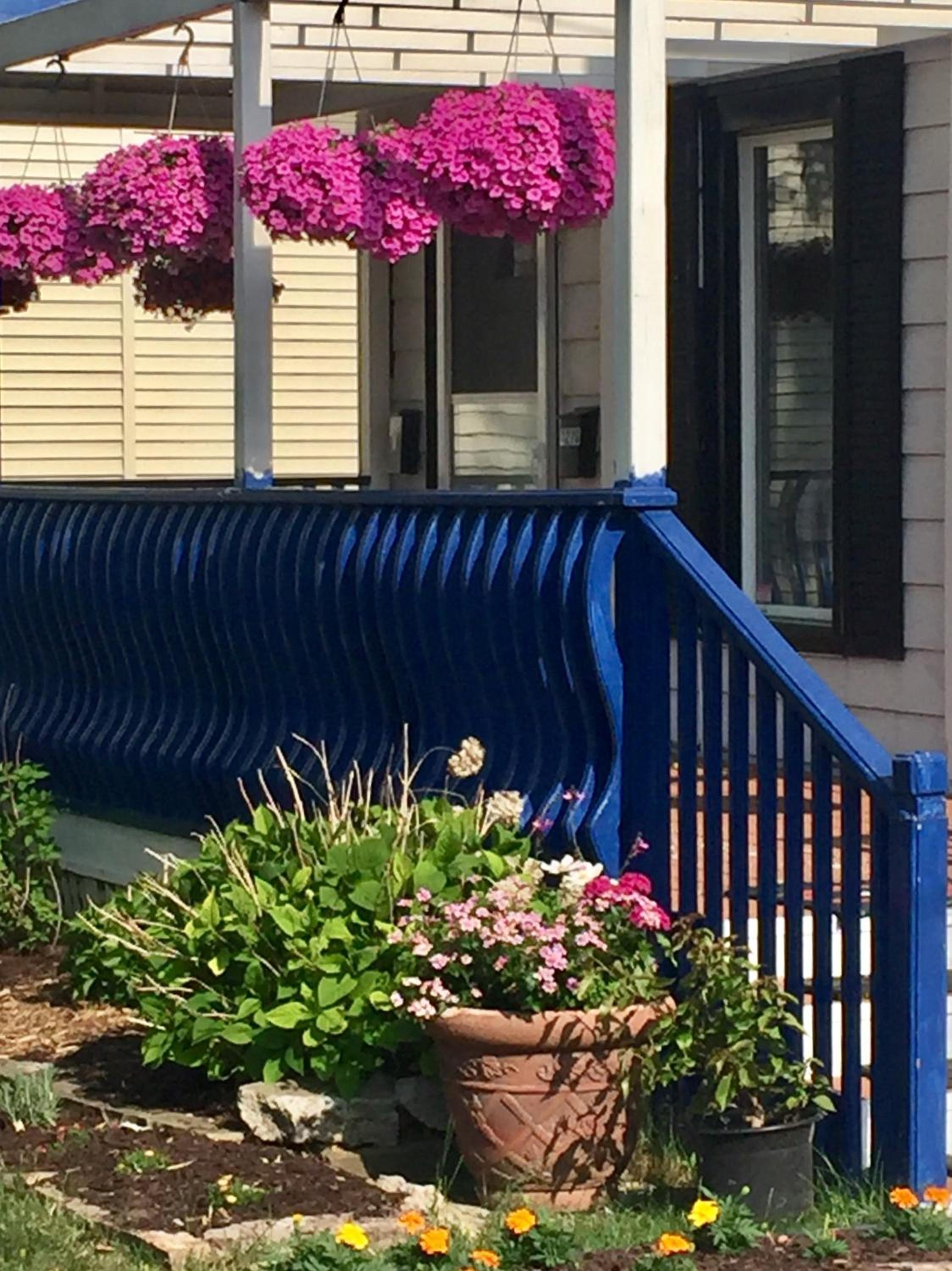 Ellis House Bed & Breakfast