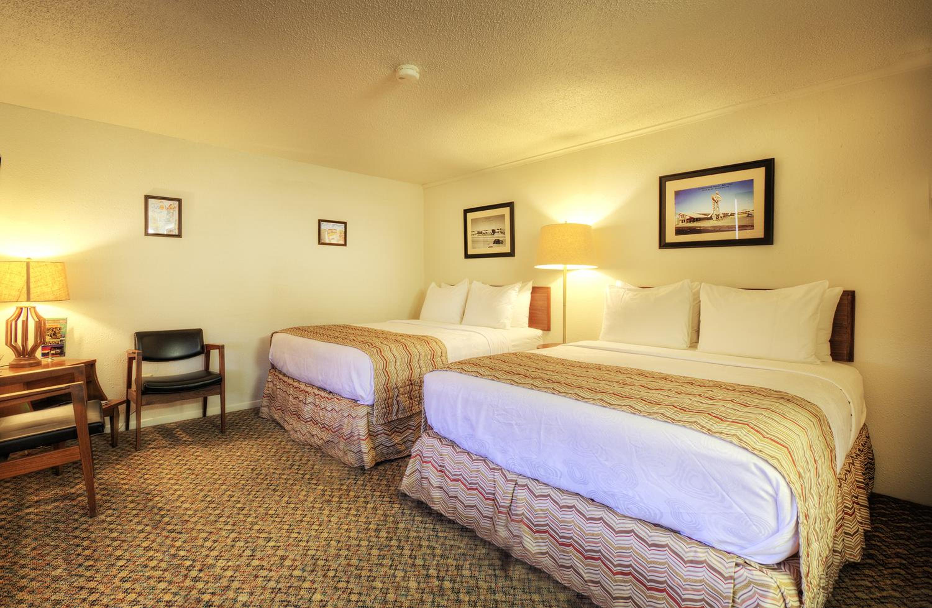 Roadrunner Lodge Motel