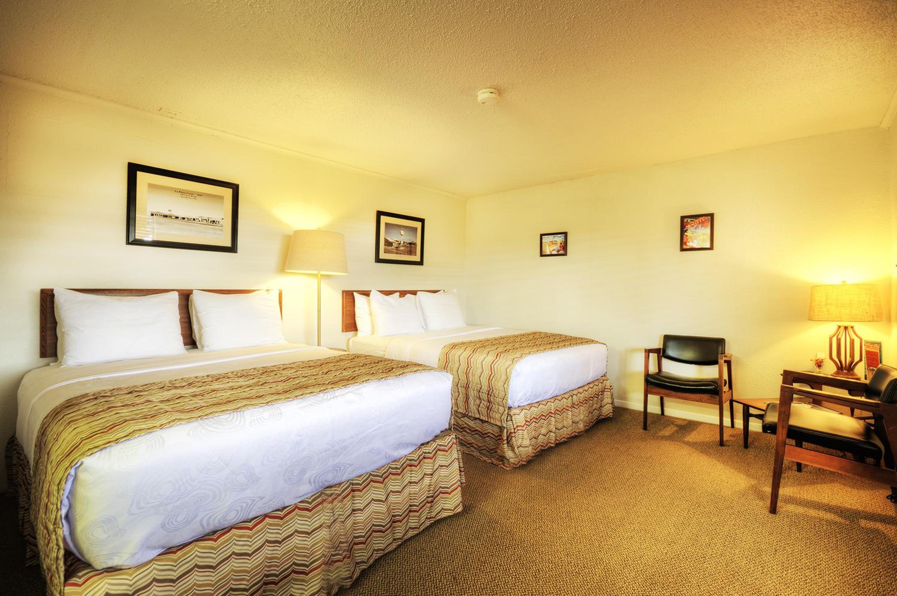 Roadrunner Lodge Motel