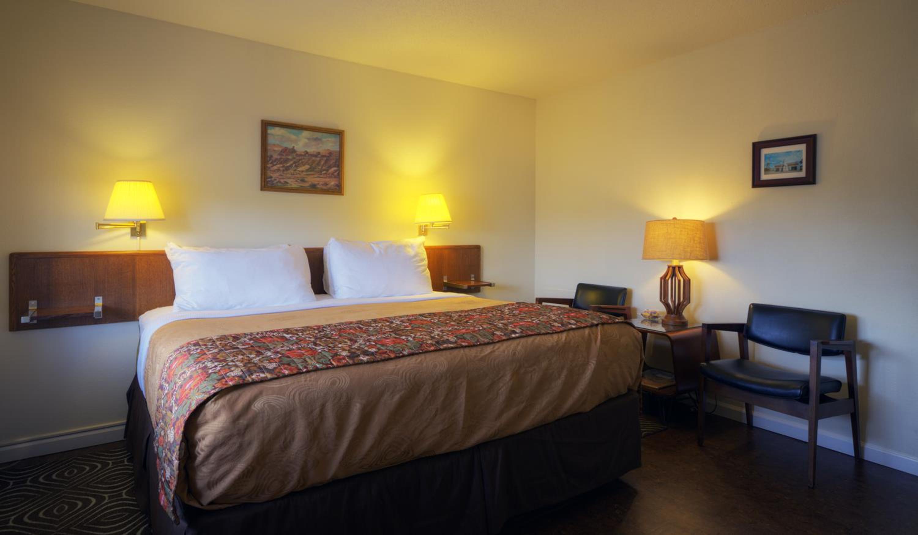 Tucumcari Vacations - Roadrunner Lodge Motel - Property Image 3