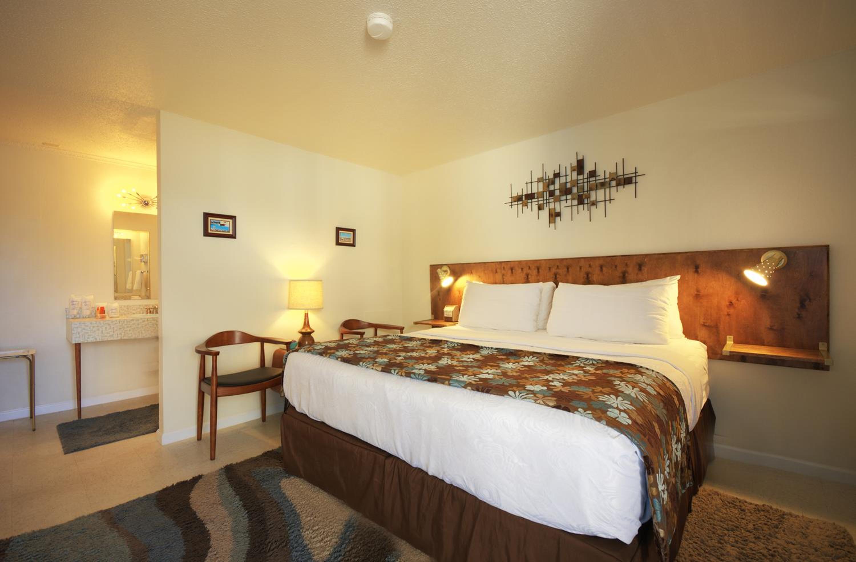 Tucumcari Vacations - Roadrunner Lodge Motel - Property Image 4