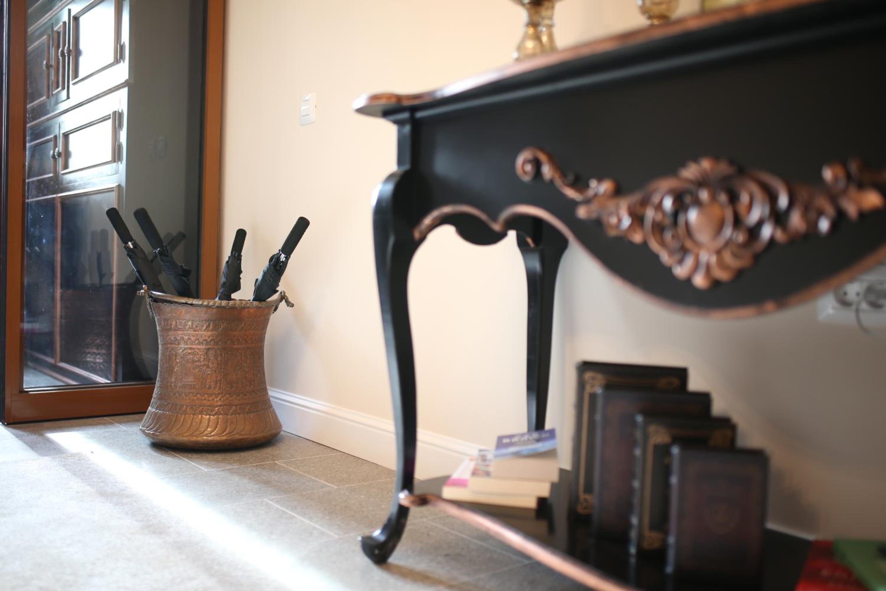 Artisans Boutique Villa