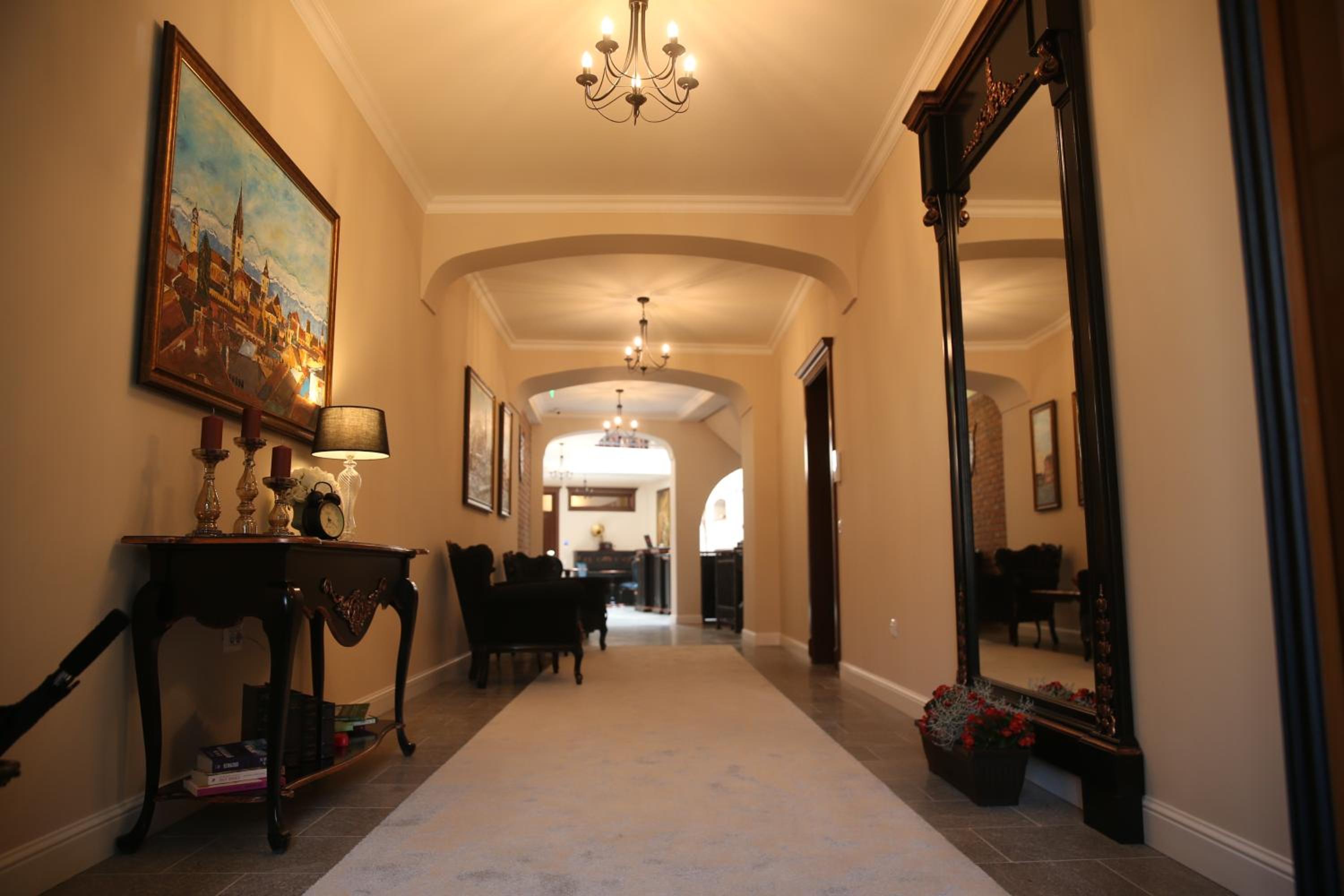Artisans Boutique Villa - Image 4