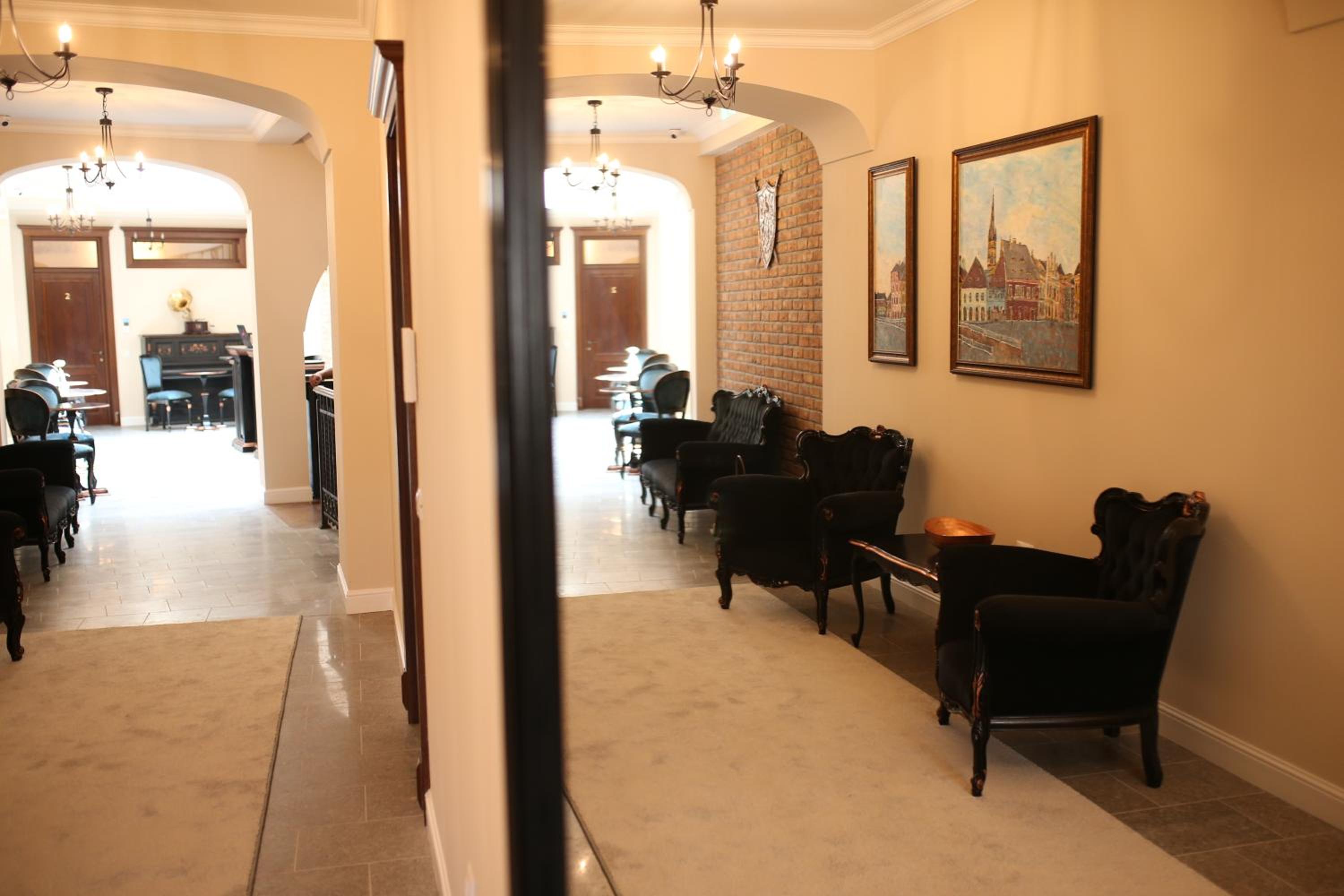 Artisans Boutique Villa - Image 3