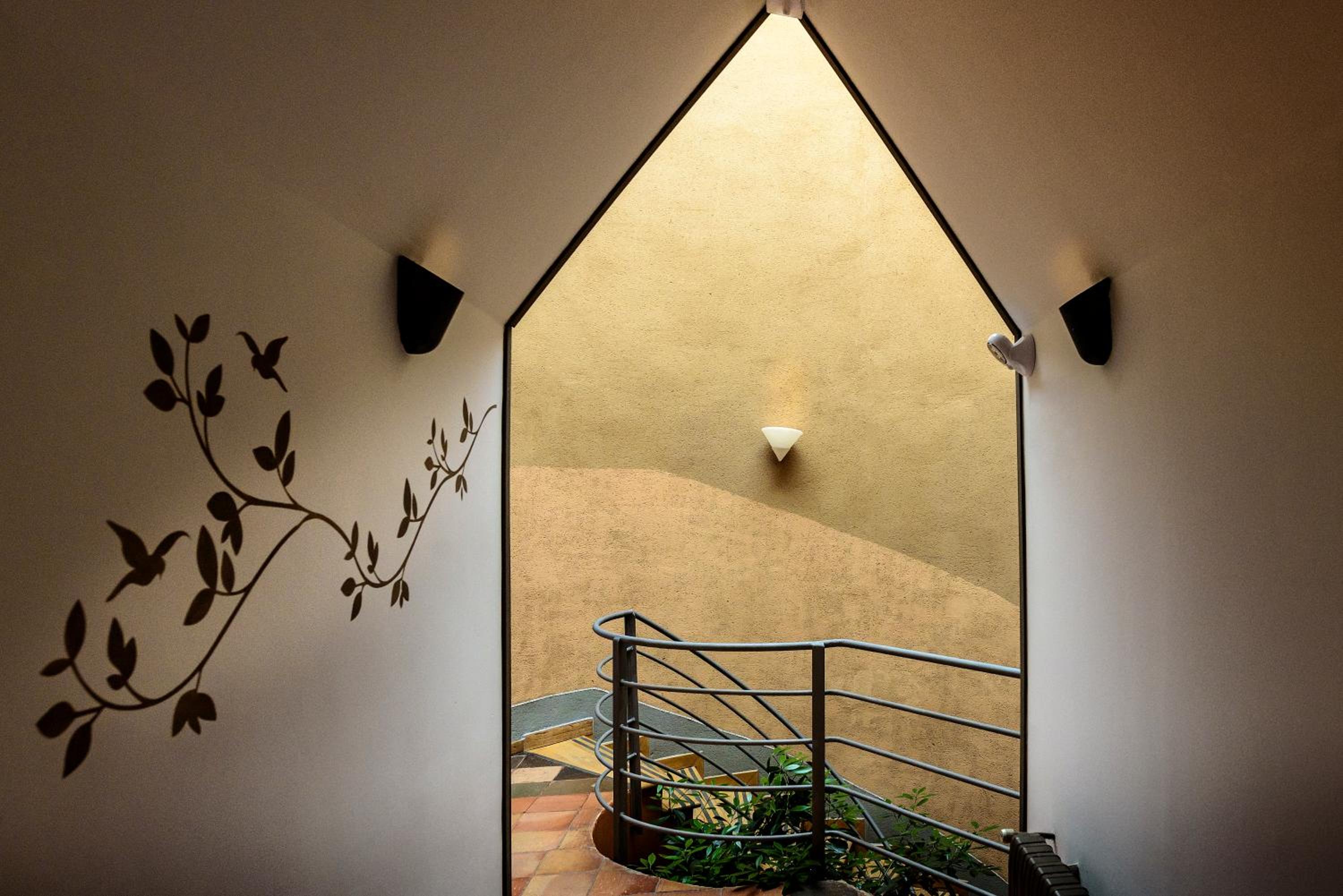 balcony