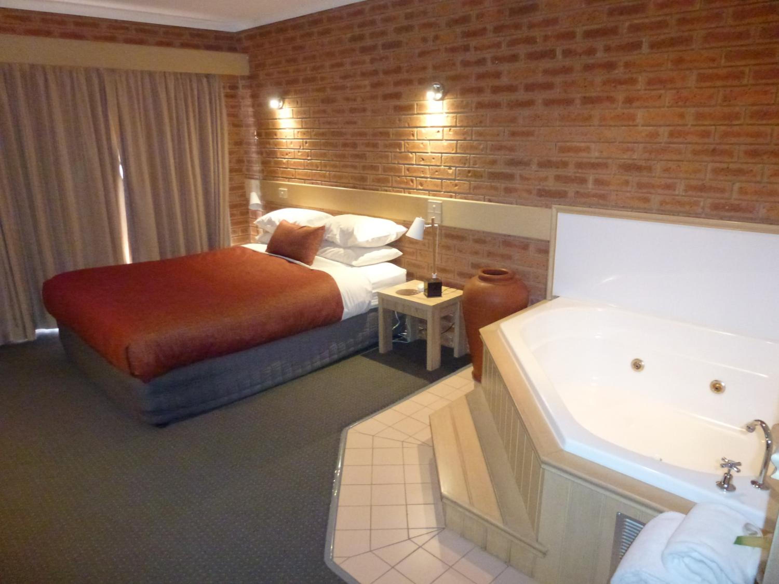 Colonial Motor Inn Bairnsdale Golden Chain Property