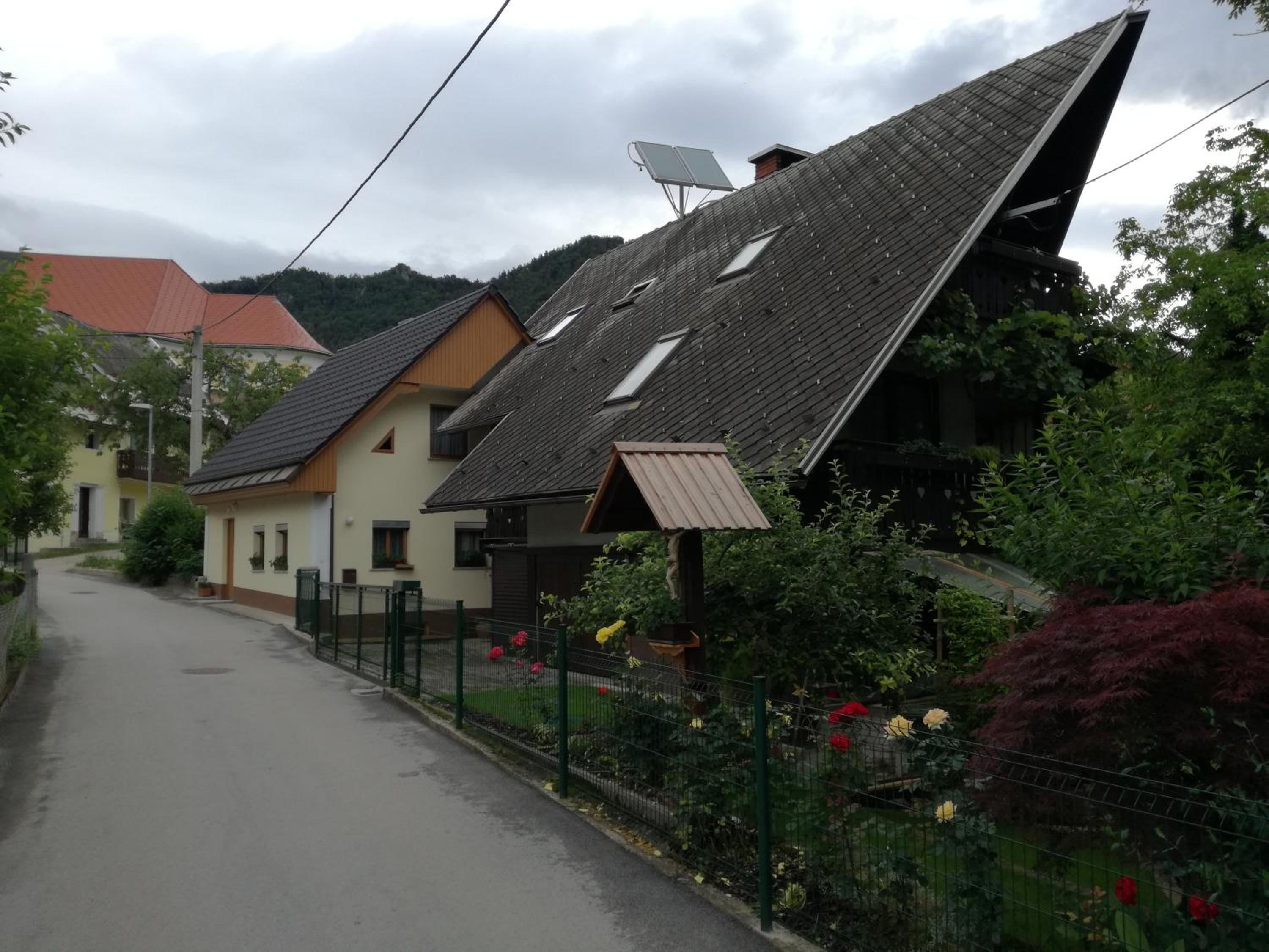 Photo 33