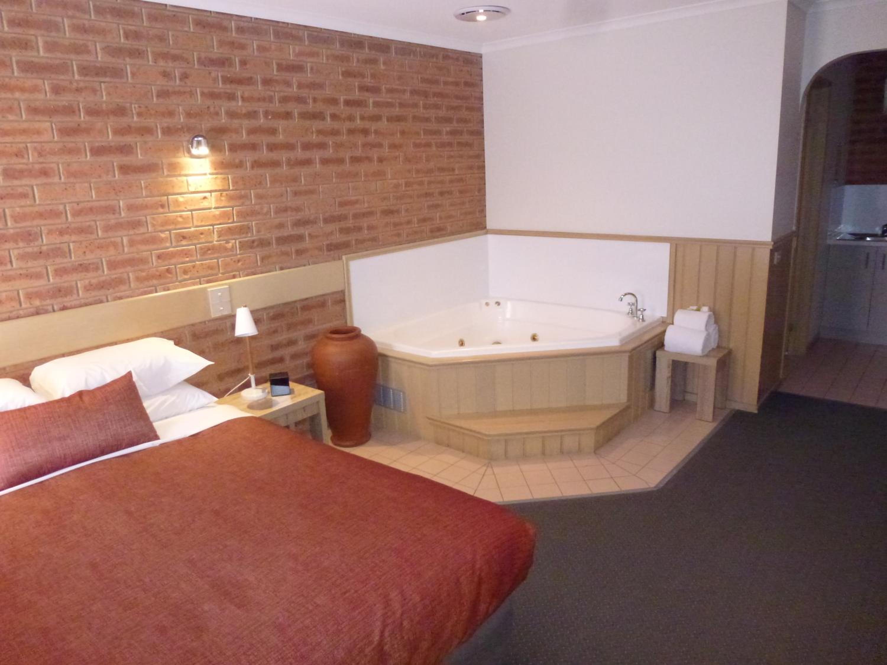 Colonial Motor Inn Bairnsdale Golden Chain Property