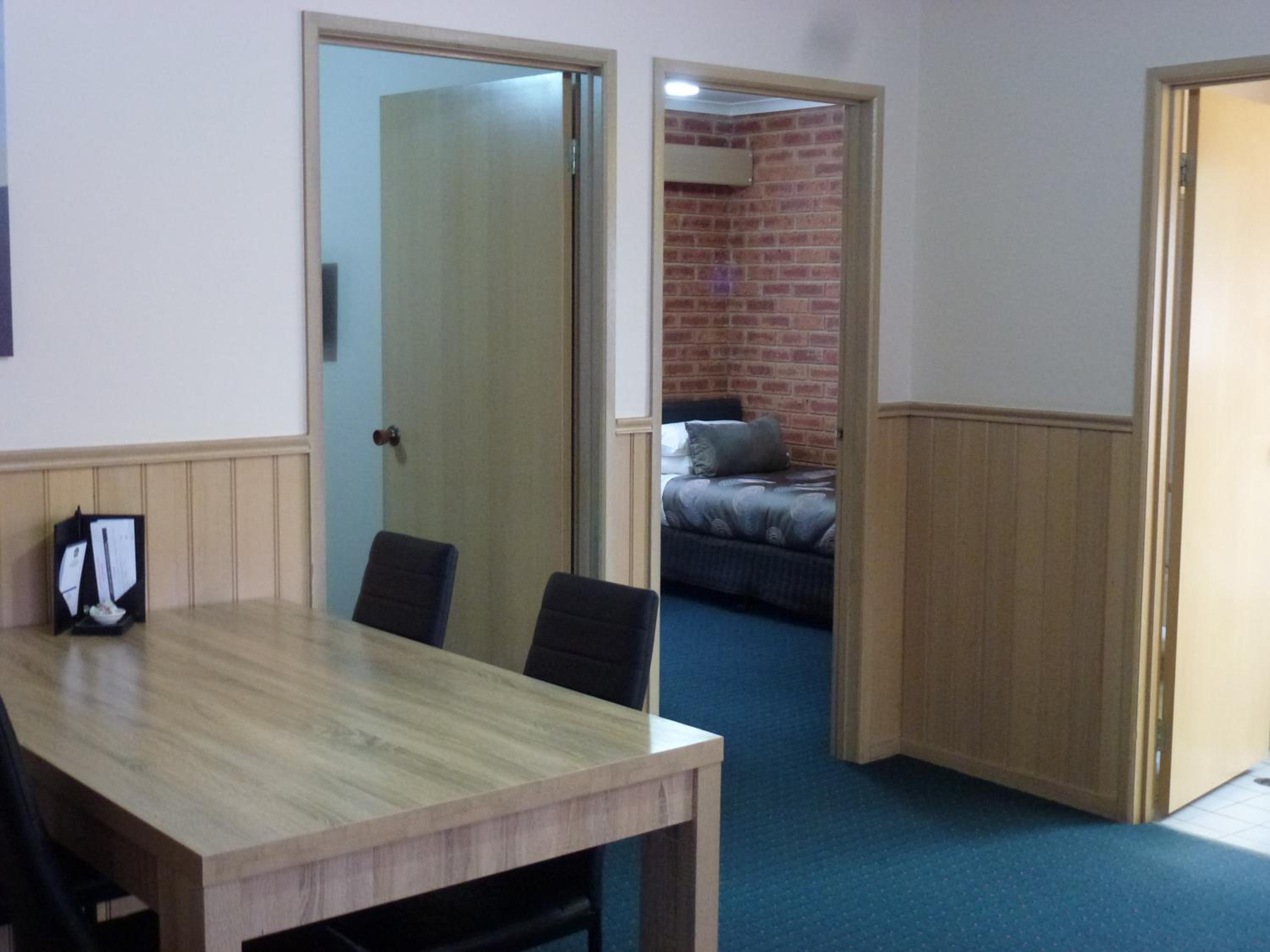 Colonial Motor Inn Bairnsdale Golden Chain Property