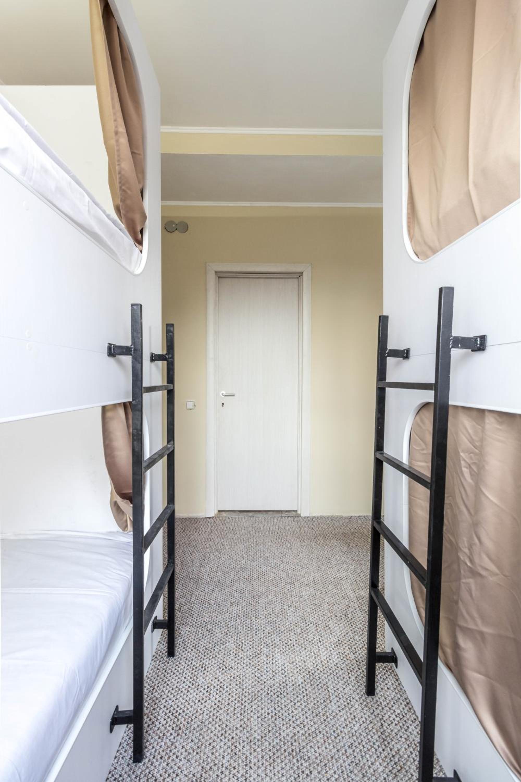 hi Hostel