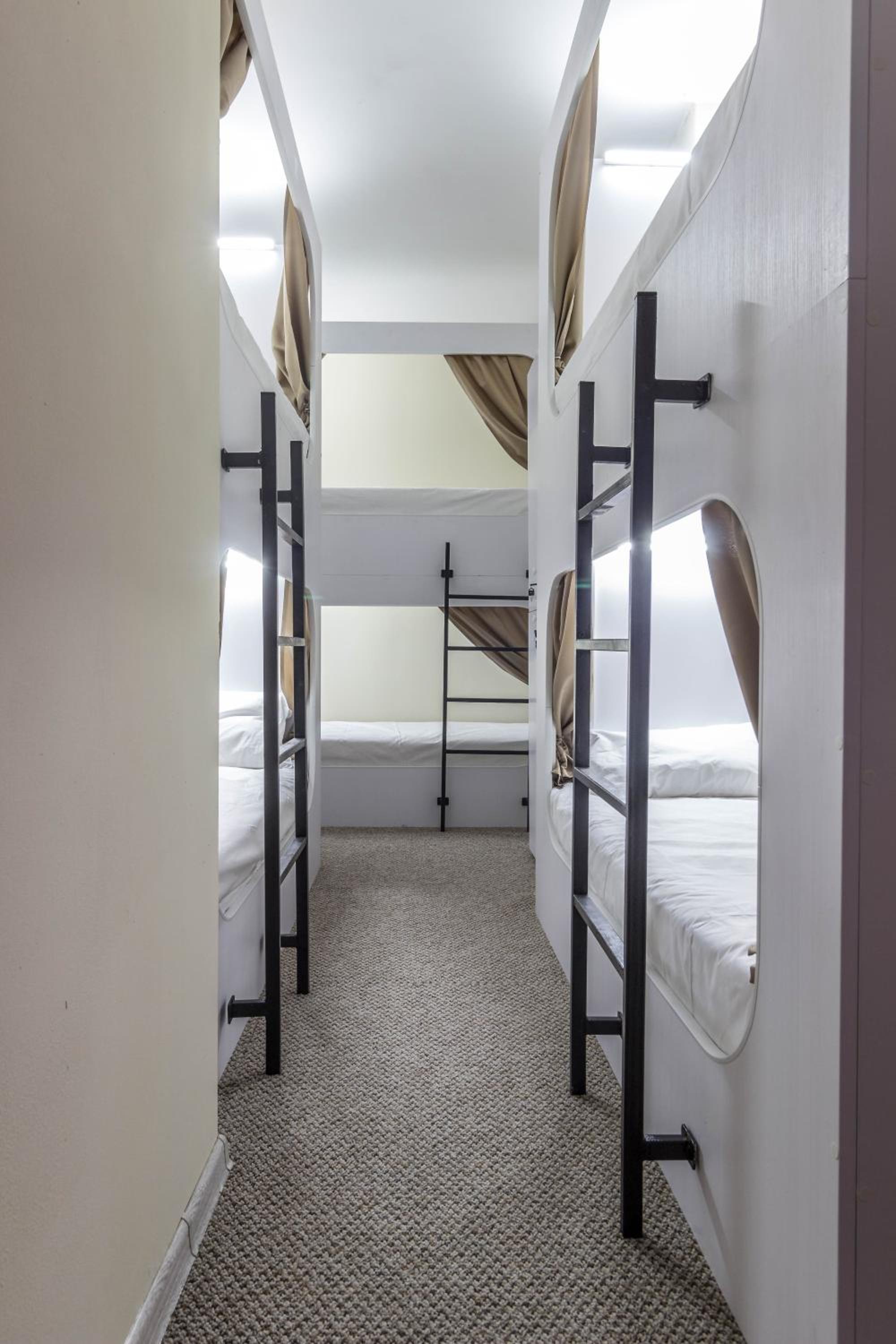 hi Hostel