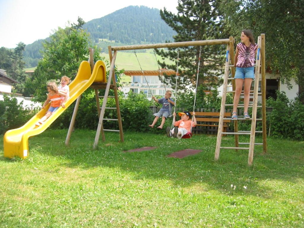 Photo 33