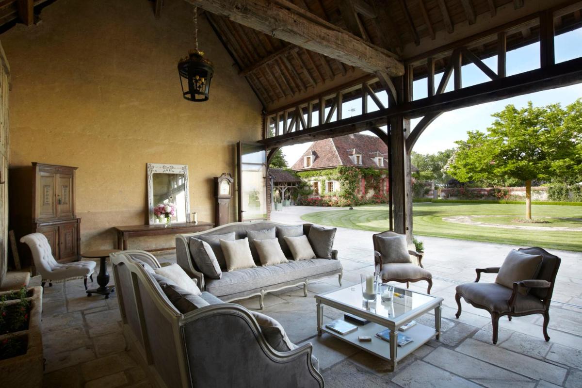 outdoor BBQ area