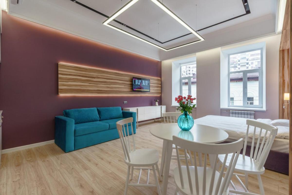Spacious Apartments in Central Kyiv - Walk Everywhere - Next to Hyatt view 4
