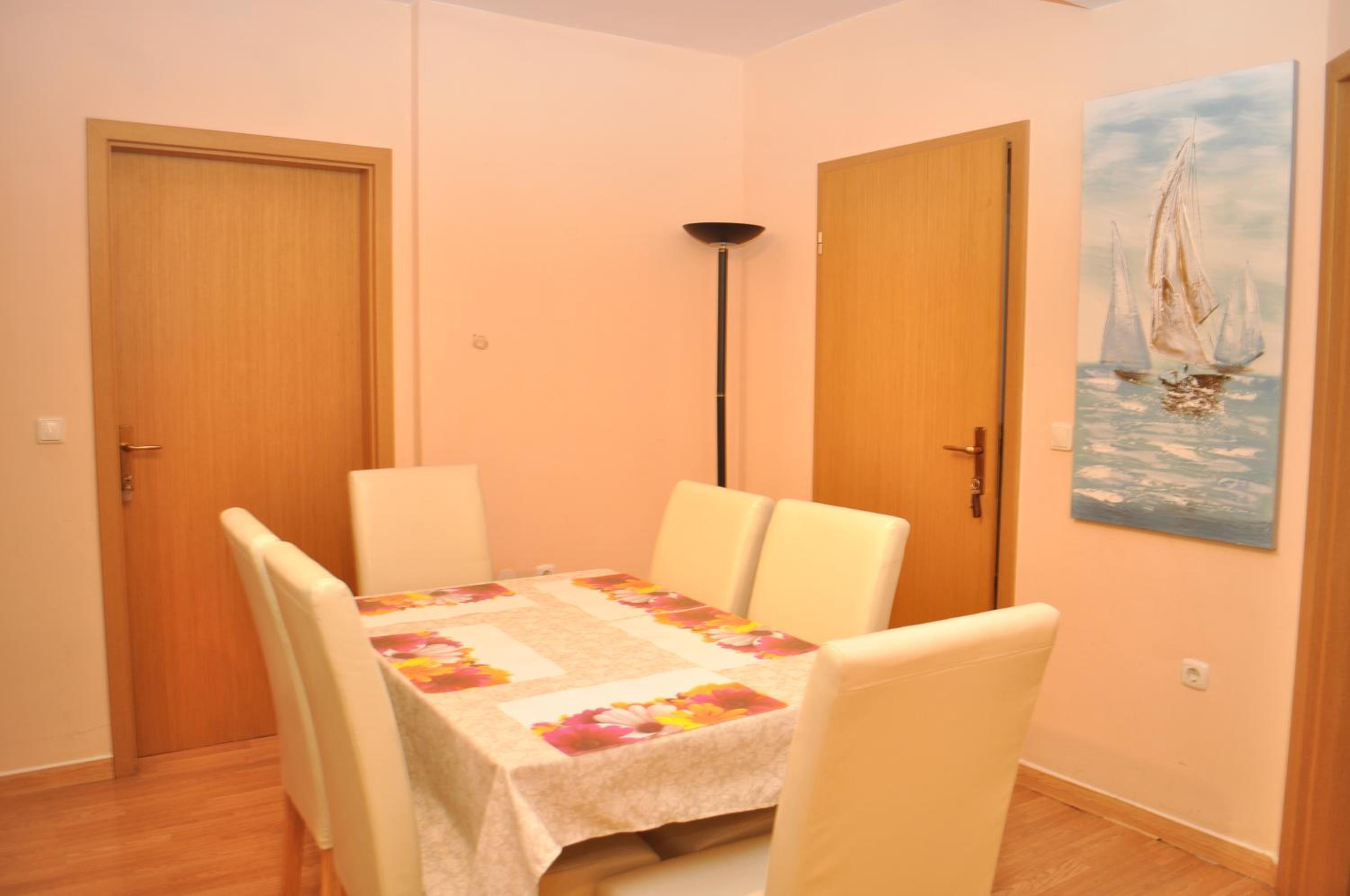 Apartments Ivica