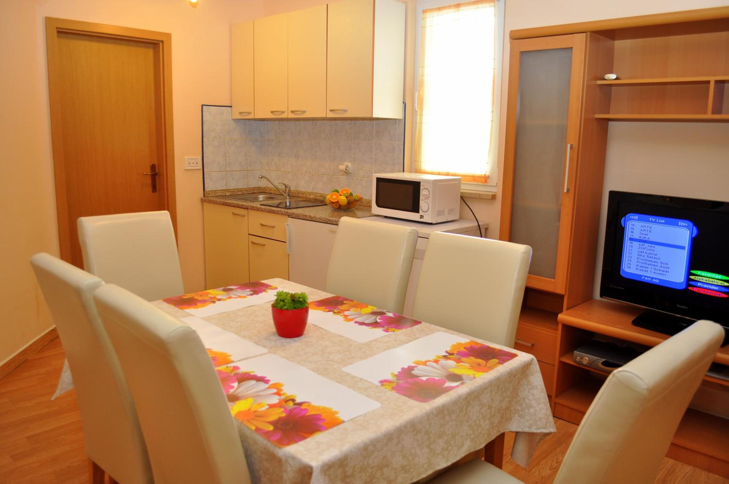 Apartments Ivica