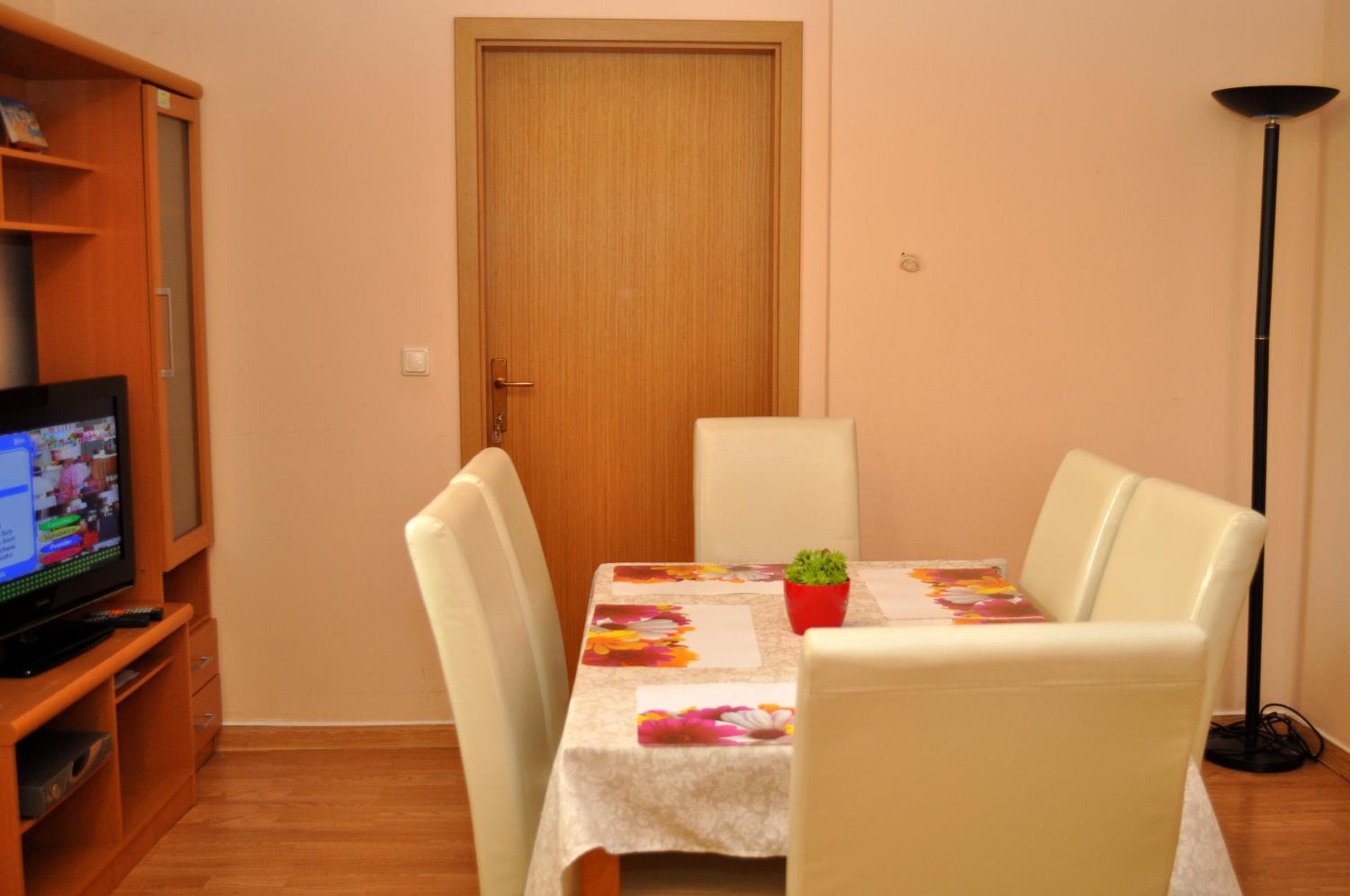 Apartments Ivica