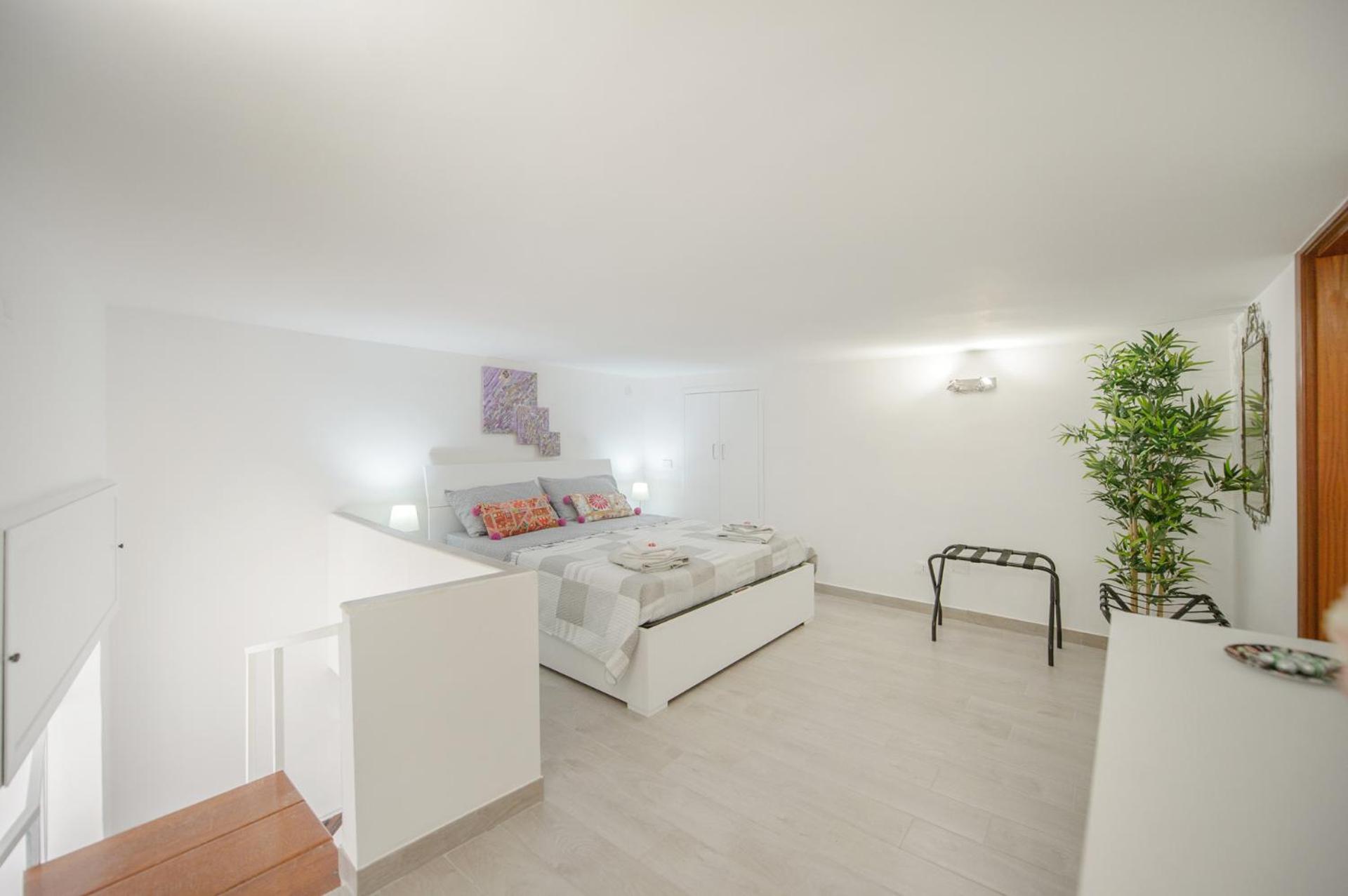 MIRANDA APARTMENTS nel cuore del Vomero