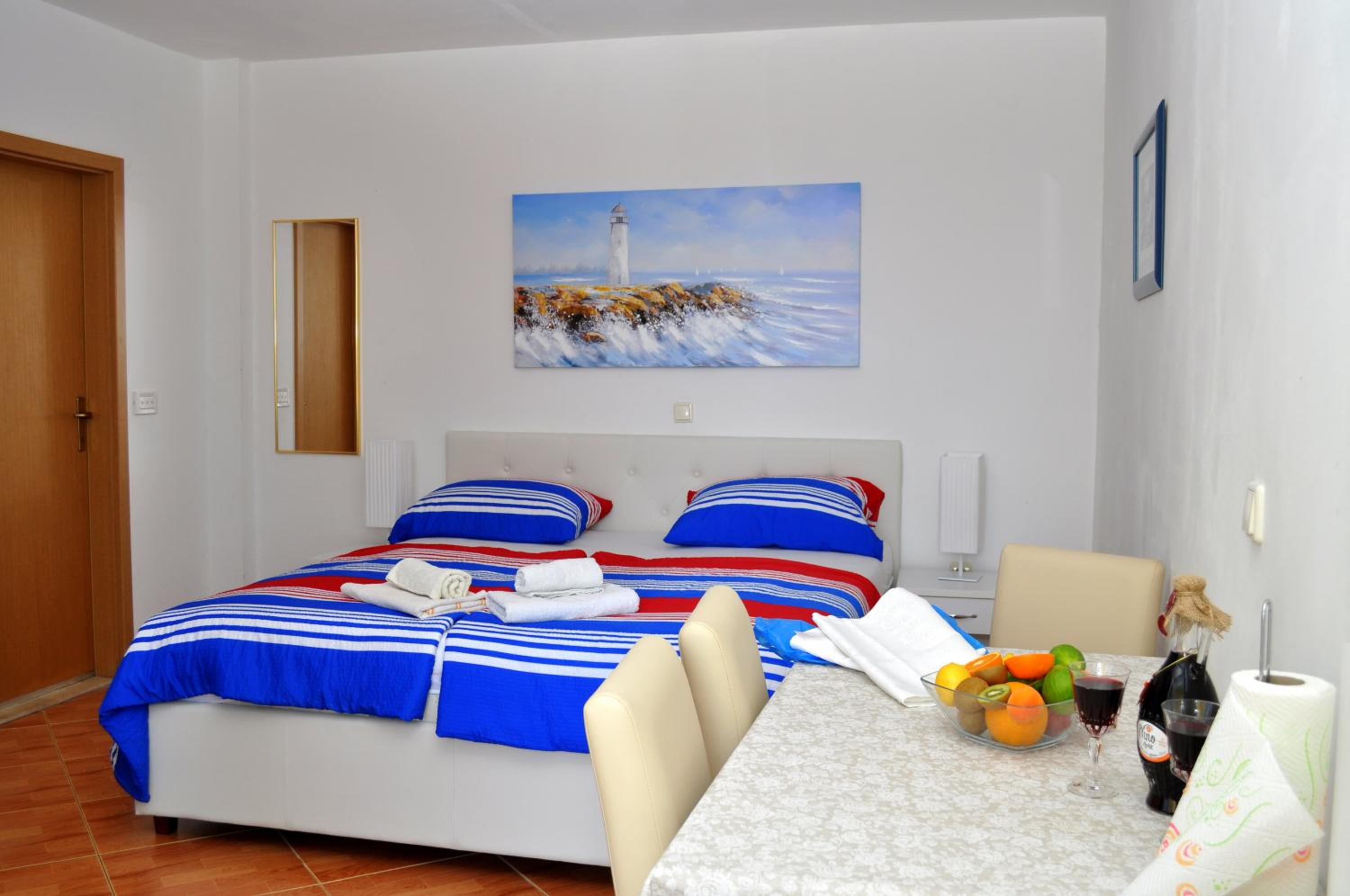 Apartments Ivica