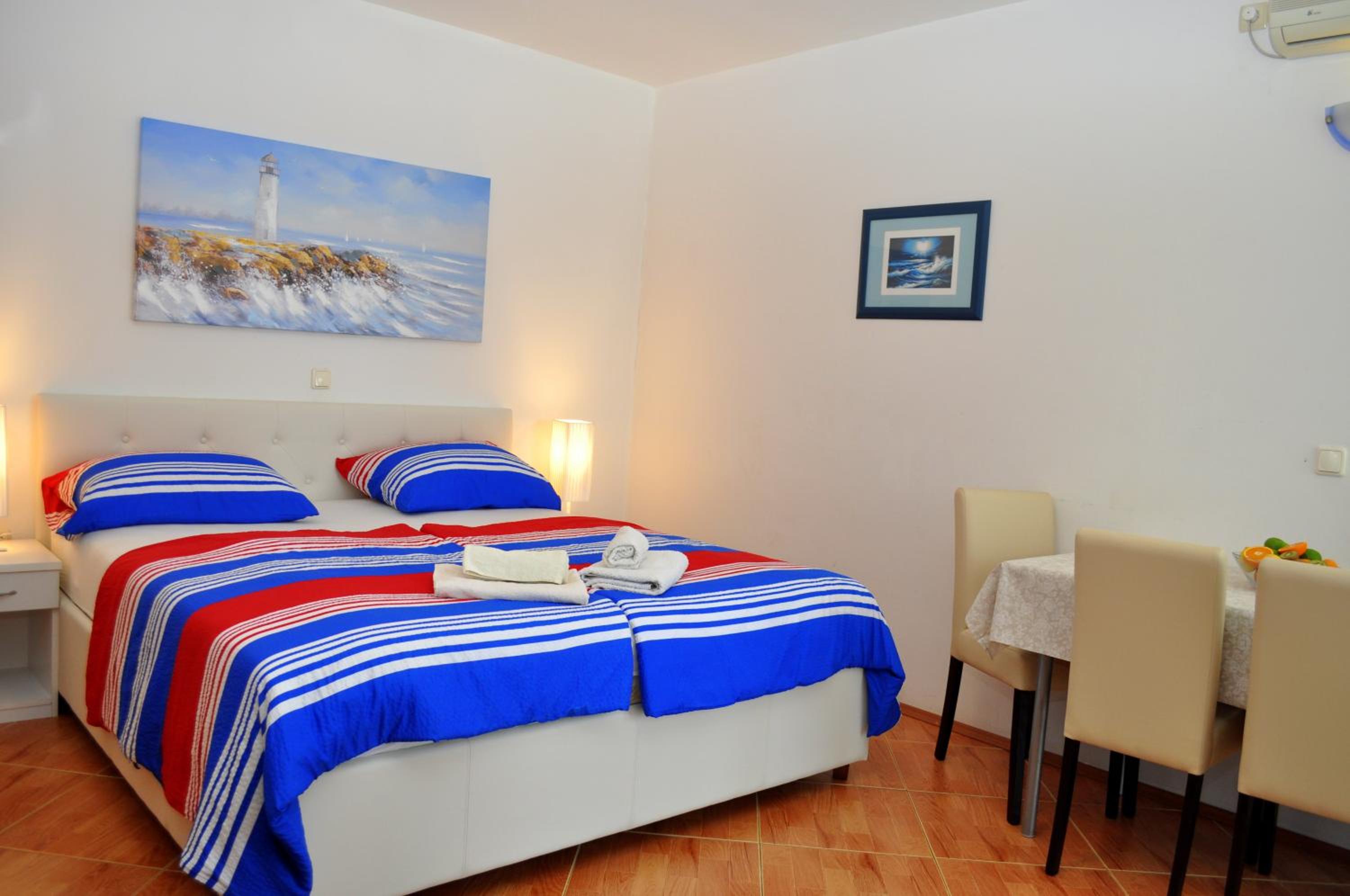 Apartments Ivica