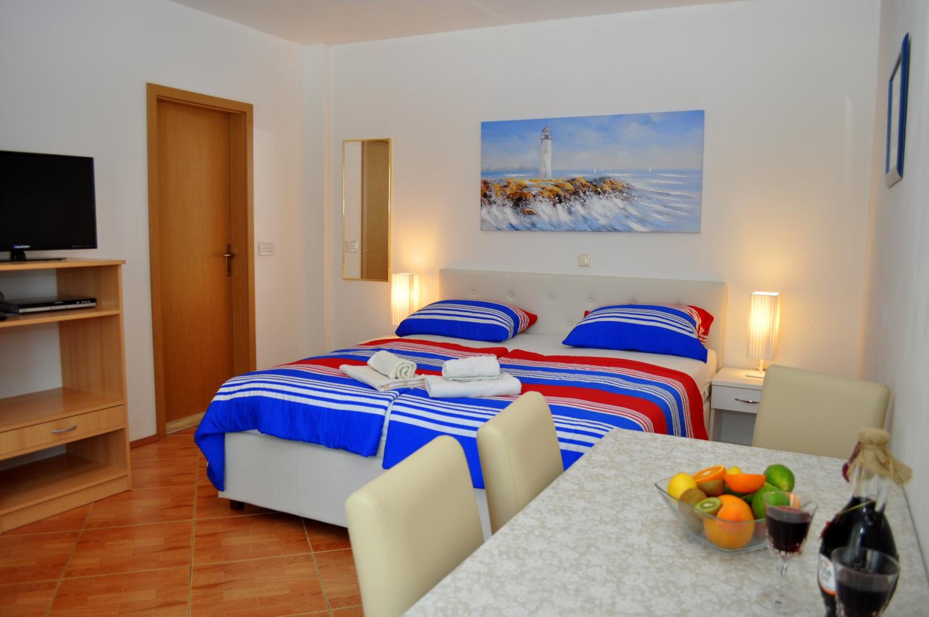 Apartments Ivica