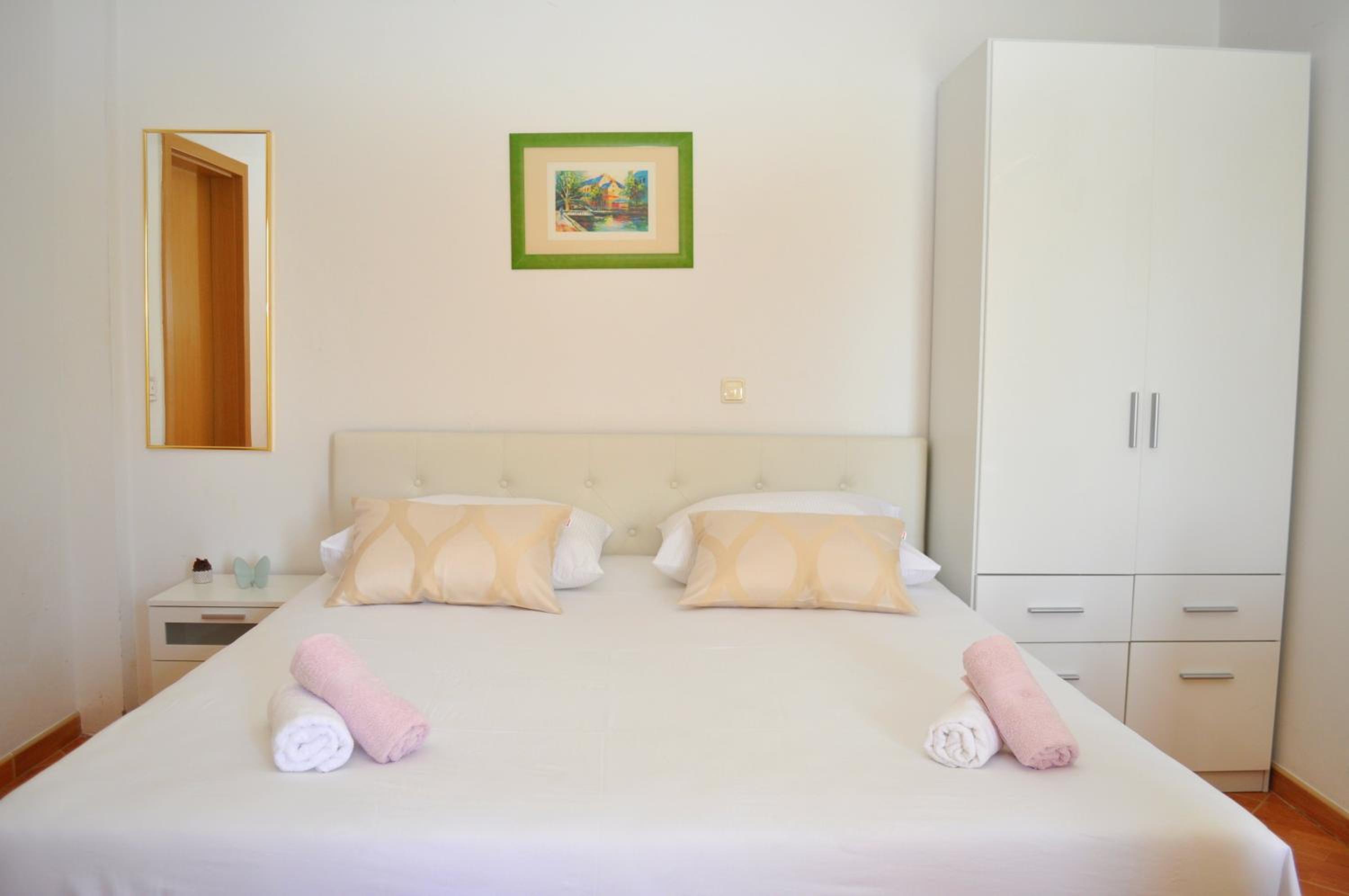 Apartments Ivica